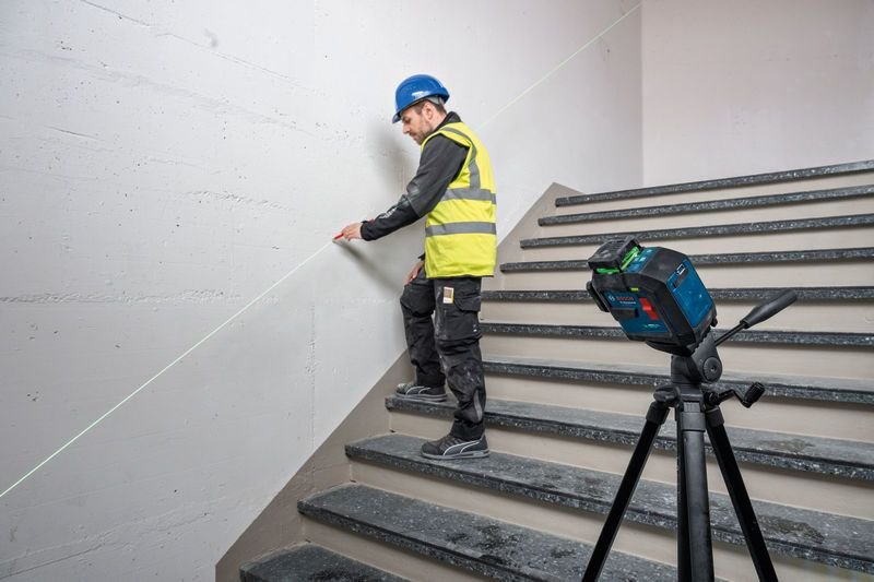 Bosch Professional Láser De Línea Gll 80-33 G Professional Azul Negro, Batería De Iones De Litio 3,0 Ah, Líneas Láser Verdes, Soporte Universal Lb 10, Abrazadera De Techo Dk 20 601065501