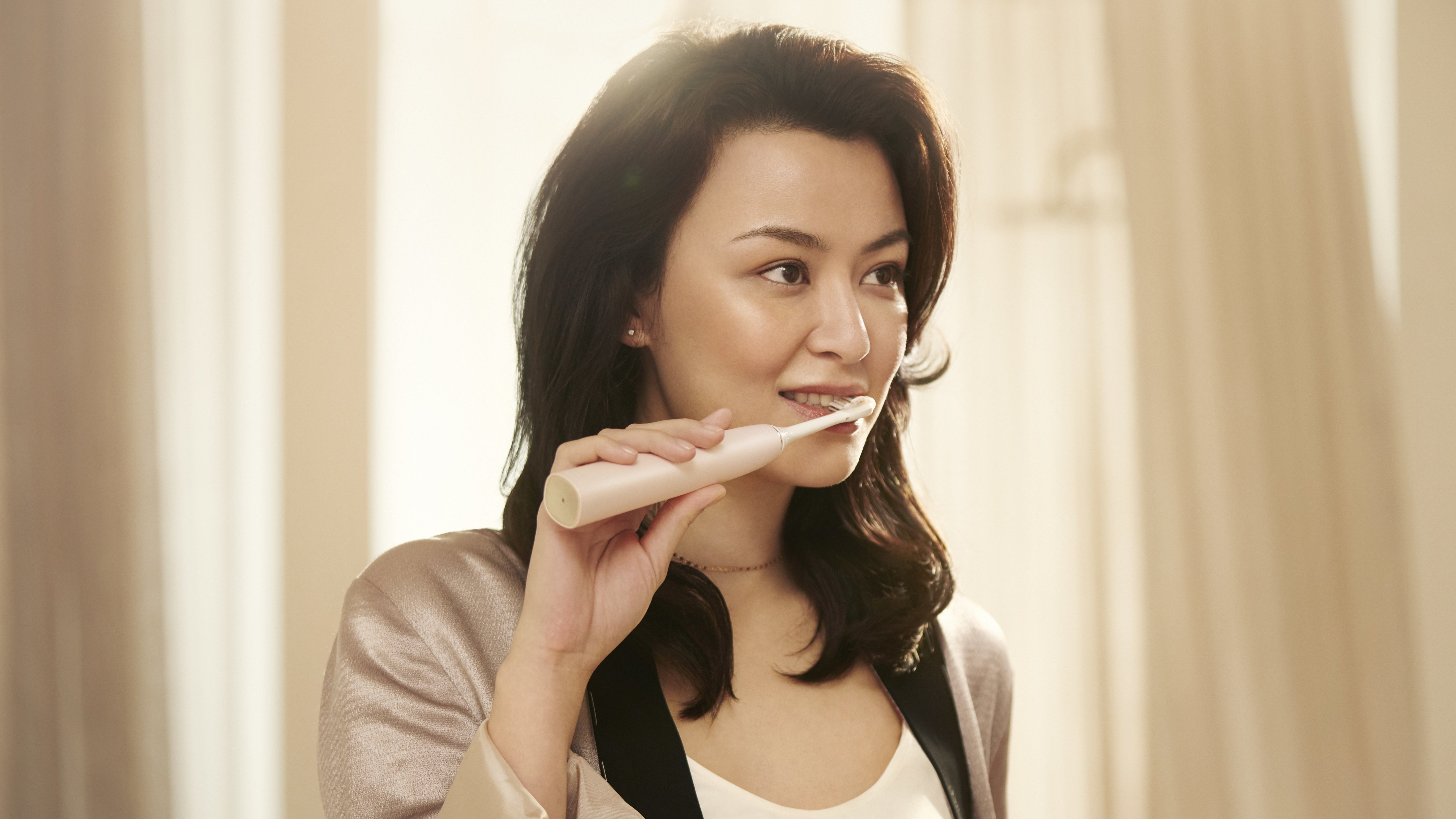 EAN 8710103962878 - Philips Sonicare DiamondClean Prestige 9900 HX9992/11 cepillo eléctrico para dientes Adulto Cepillo denta imagen 4