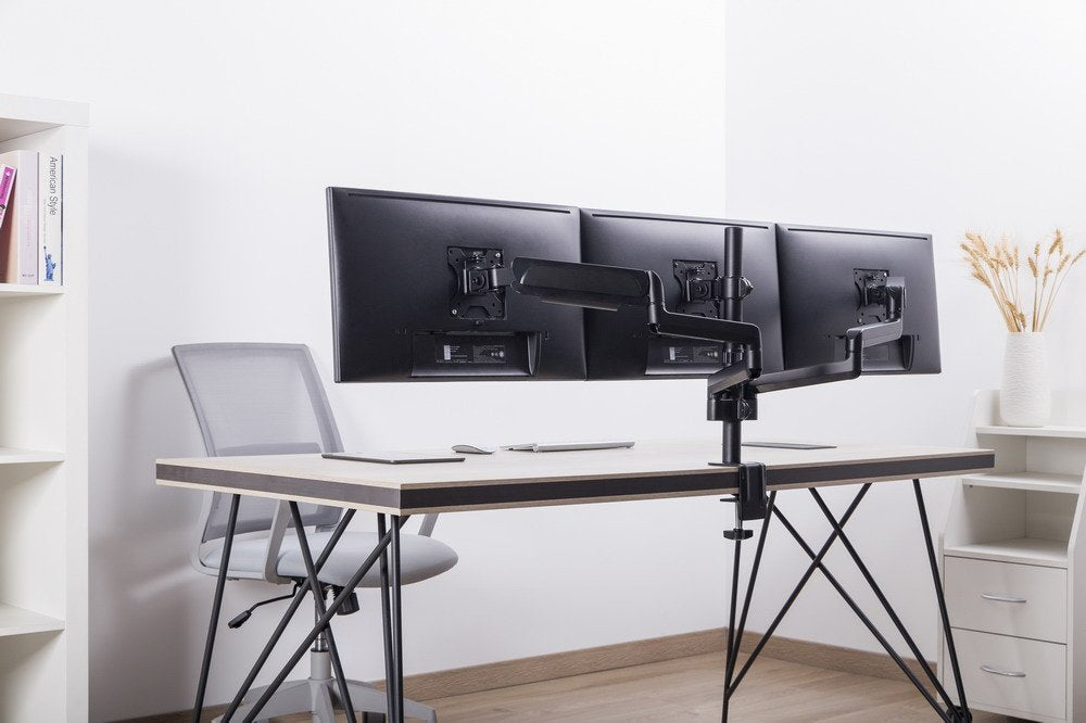 Gembird Desk Mounted Adjustable Mounting Arm For 3 Monitors - Full-Motion