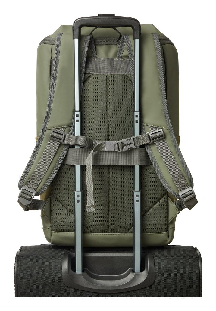 EAN 4260709015644 - Rivacase Eden mochila Mochila de viaje Oliva cuero PU, Poliéster, Tereftalato de polietileno reciclado (r imagen 15