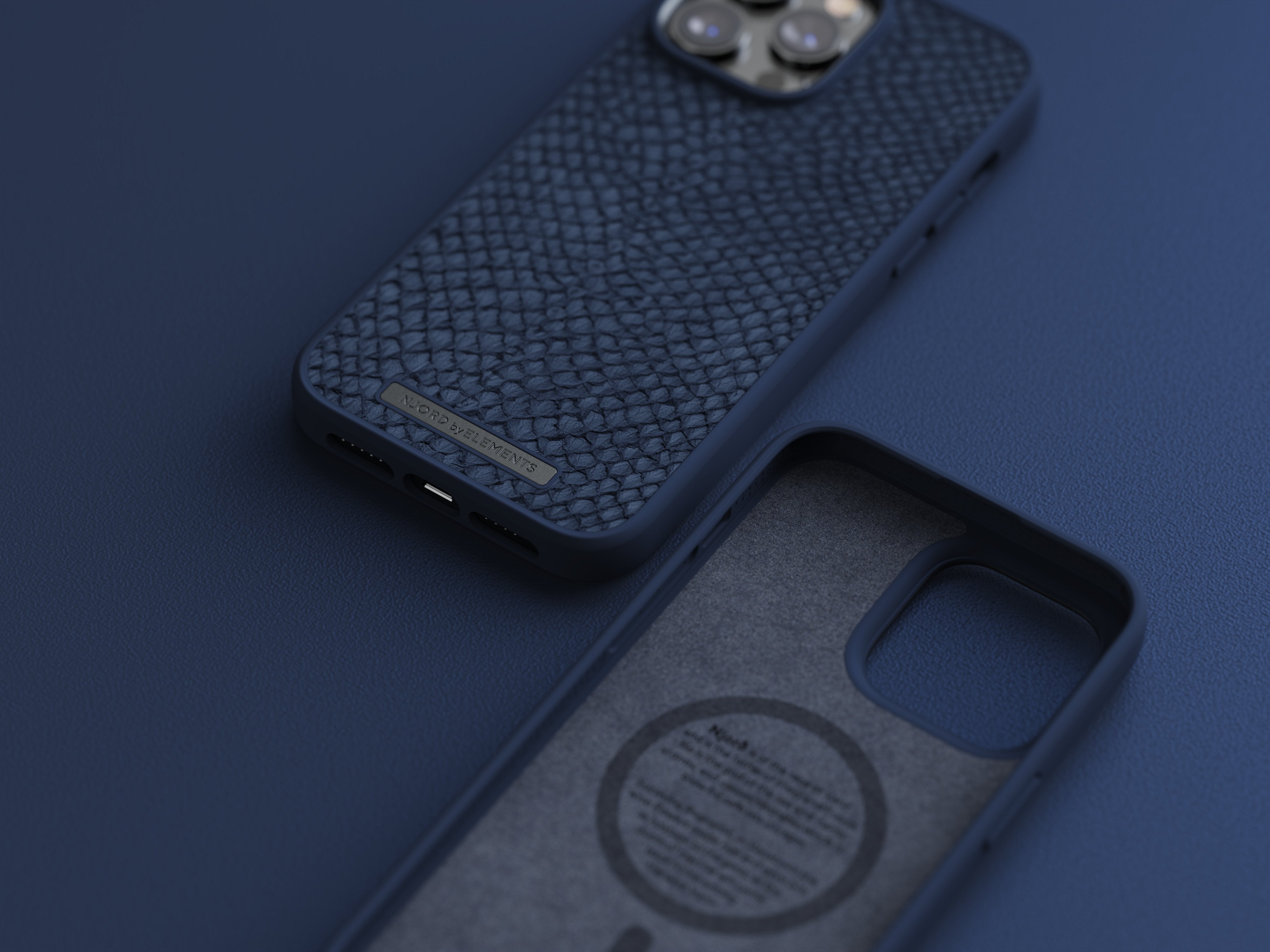 Njord Byelements Salmon Leather Magsafe Case - Iphone 14 Pro Max - Blue