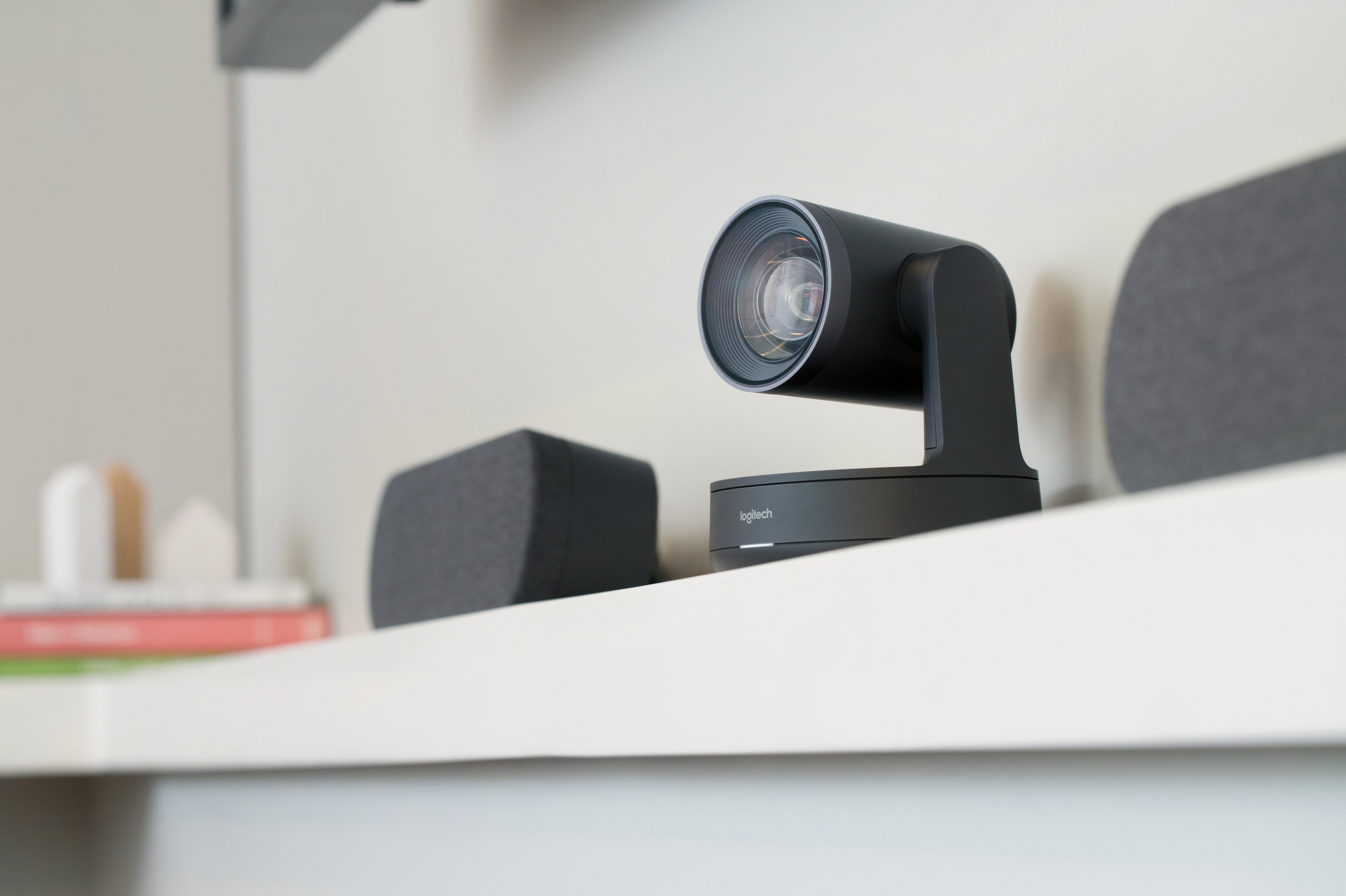 EAN 5099206079533 - Logitech 960-001227 cámara de videoconferencia Negro 3840 x 2160 Pixeles 60 pps imagen 7