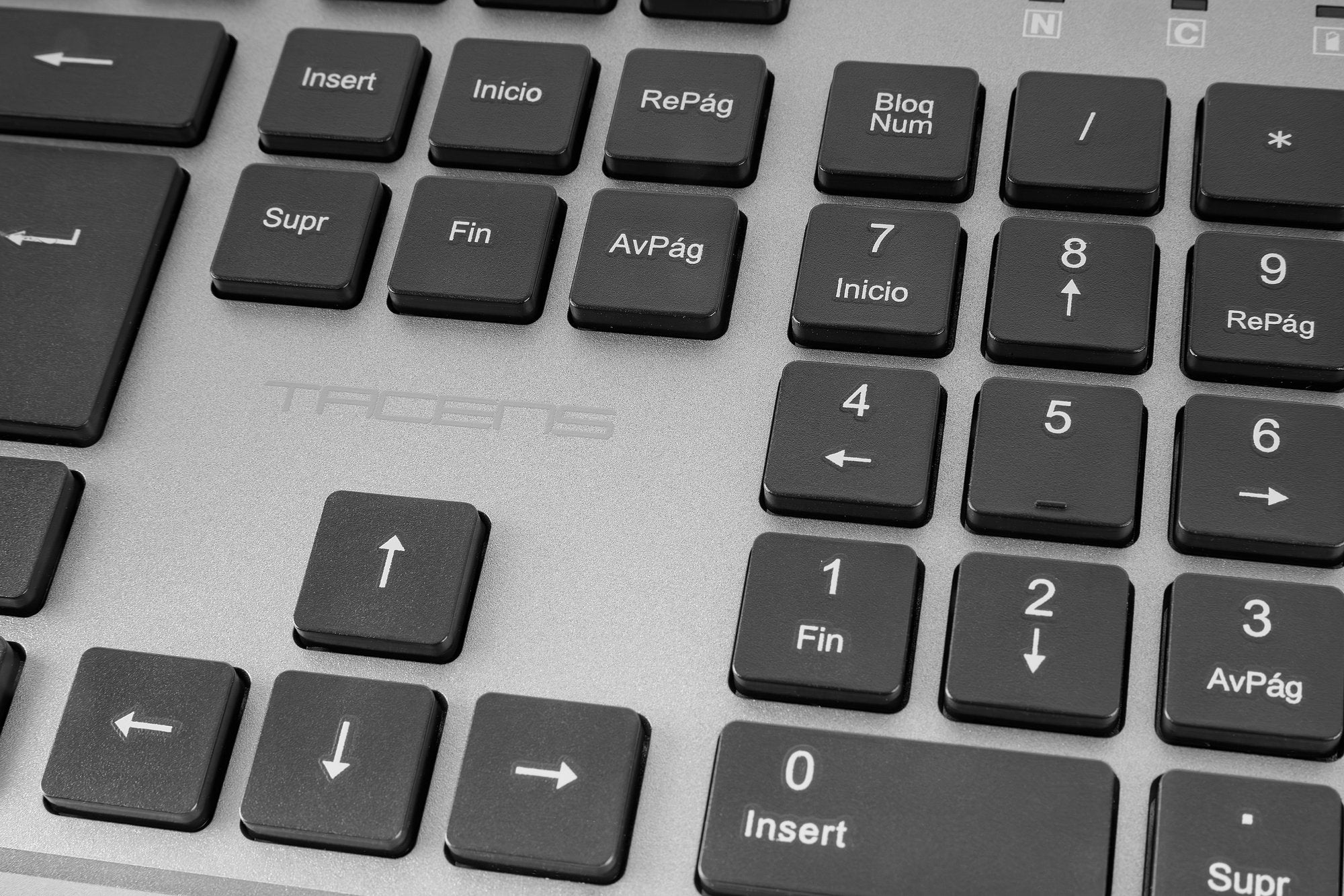 Teclado Mouse Y Alfombrilla Wireless Tacens Zenith Low Profile Tecla Copilot 3200dpi Italiano Negro