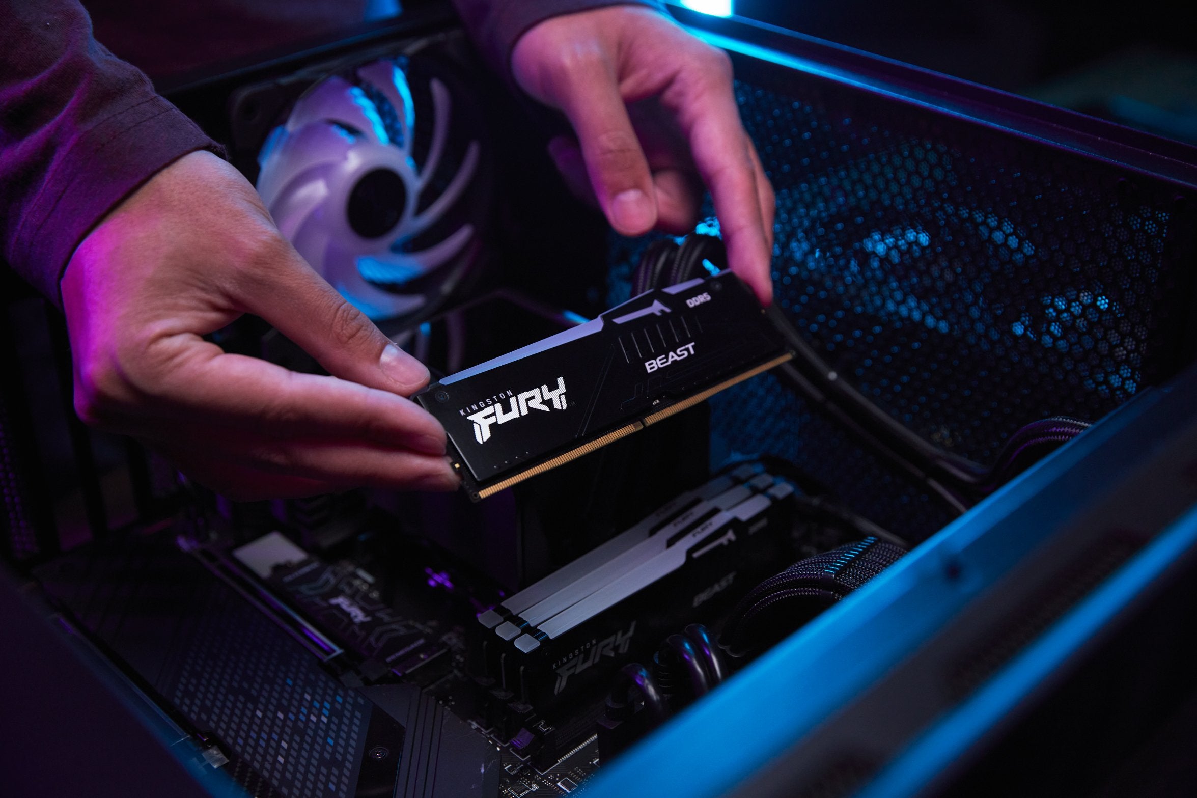 EAN 0740617342925 - Kingston Technology FURY Beast RGB módulo de memoria 2 x 16 GB 6800 MT/s 288-pin DIMM ECC imagen 17