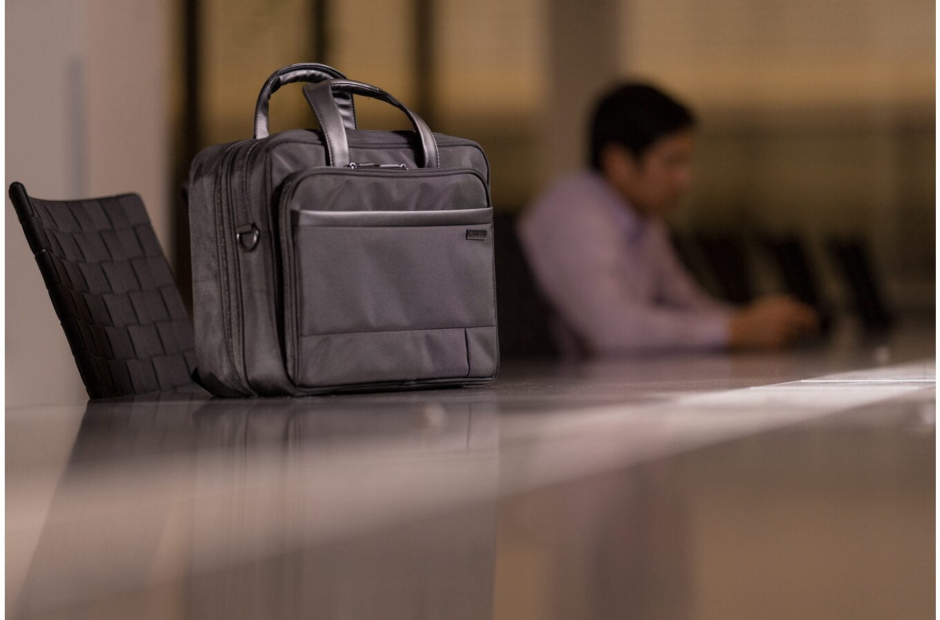 Kensington Maletín Contour 2.0 Business Para Portátiles: 15,6