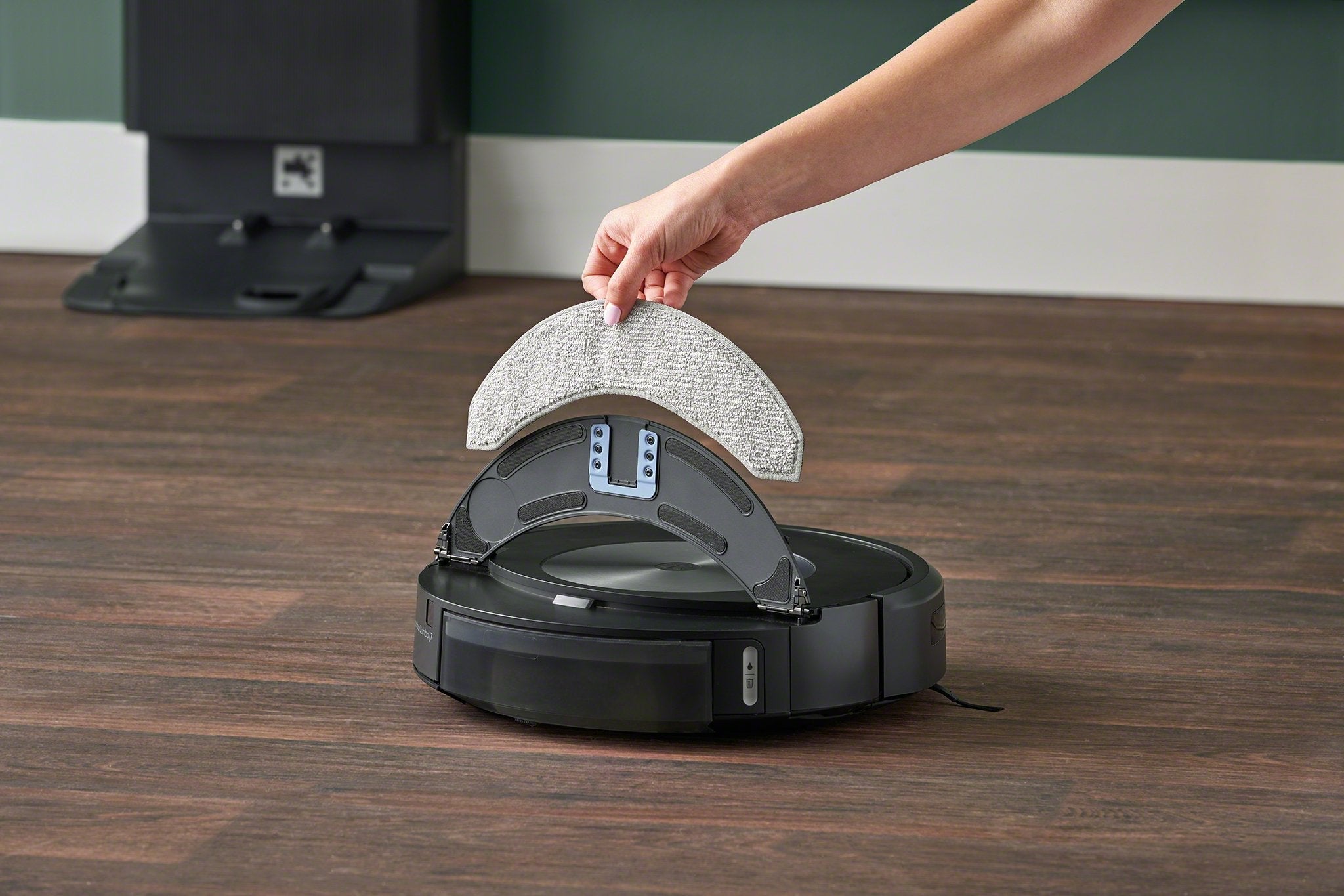 Robot Roomba Combo J7+ Aspiradora Robotizada Bolsa Para El Polvo Negro, Acero Inoxidable