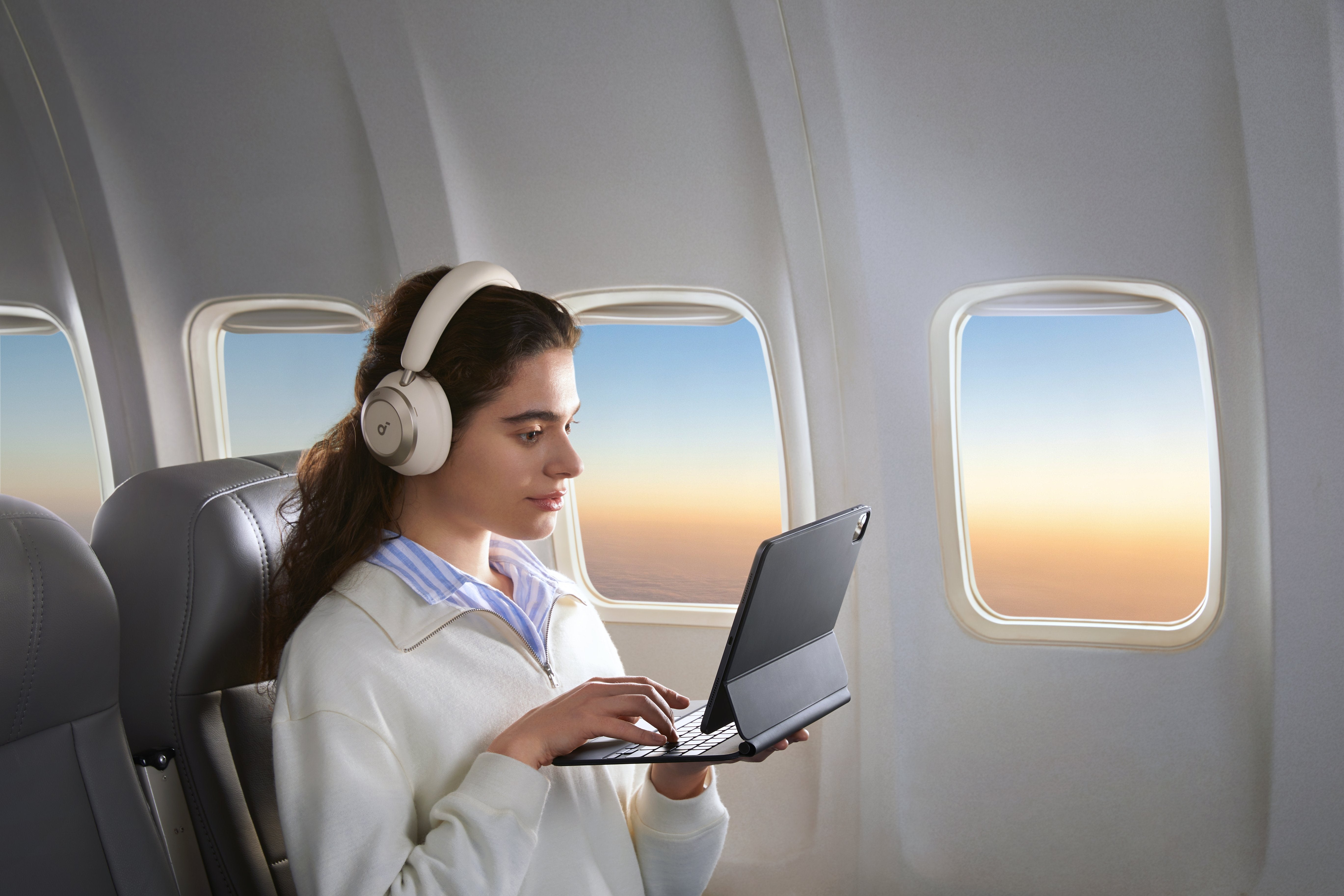 EAN 0194644186838 - Soundcore Space One Pro Auriculares Inalámbrico Diadema Llamadas/Música Bluetooth Blanco imagen 15