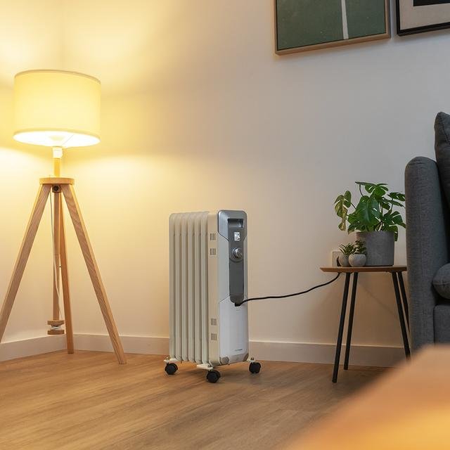 Radiador Aceite Cecotec Readywarm 7000 Space V