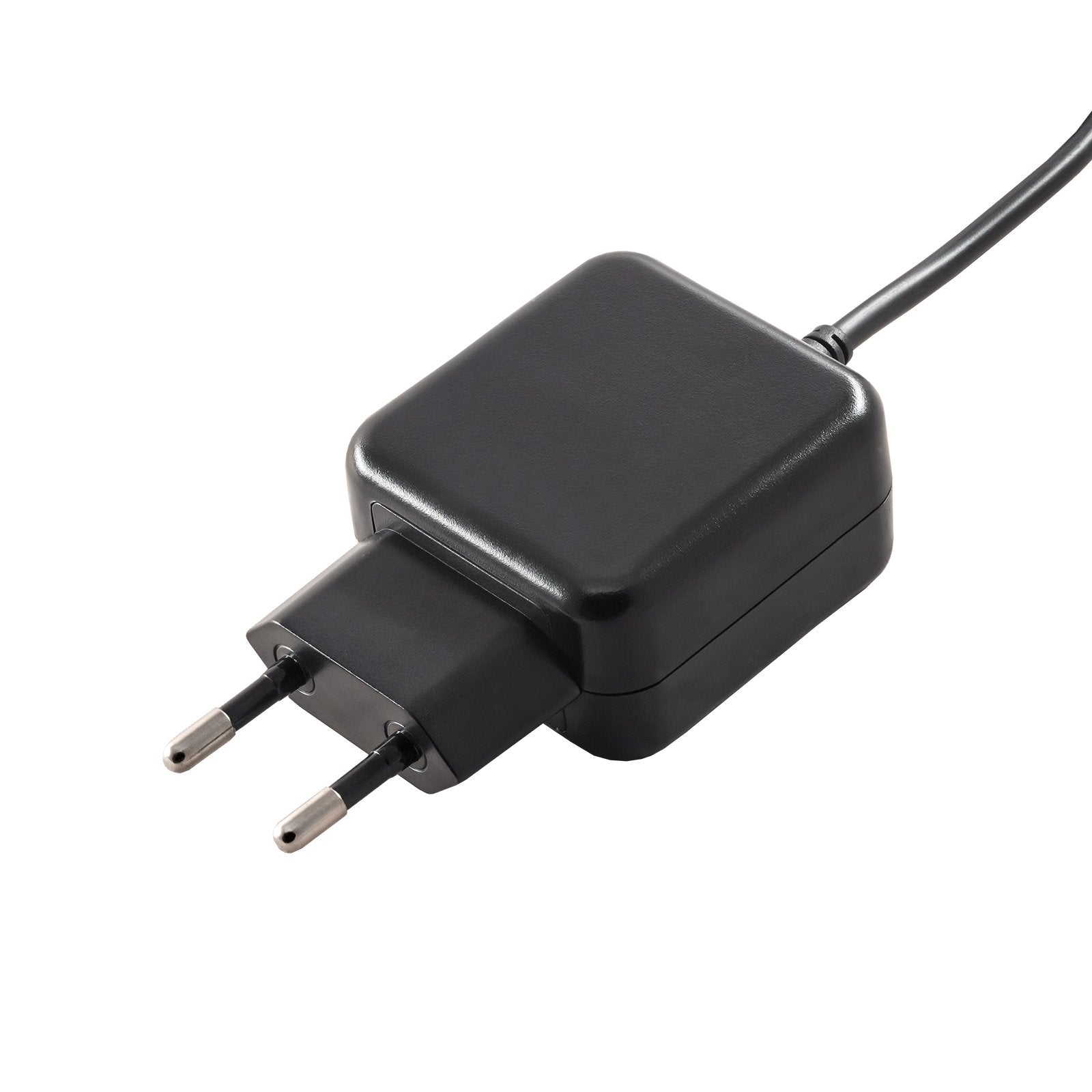 Akyga Universal Tablet Adapter Ak-Tb-16 5.0v / 3.0a 15w Usb Type C 1.0m