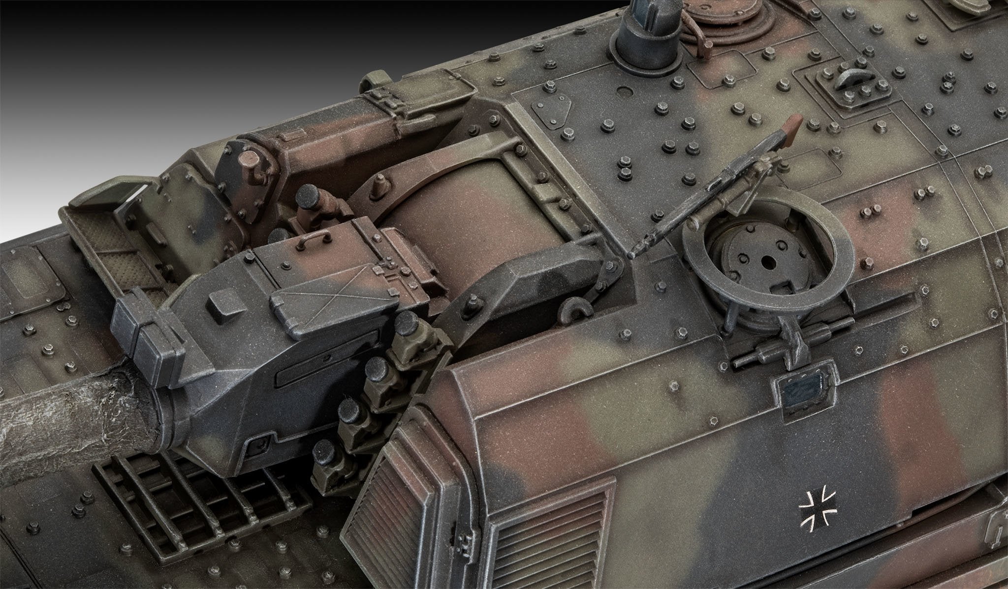 Revell Panzerhaubitze    2000