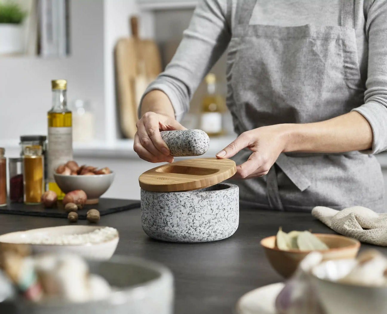 Joseph Joseph Dash Pestle
