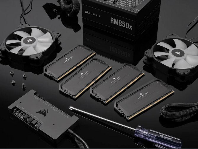 EAN 840006672463 - Corsair Dominator CMT64GX5M2B6000C30 módulo de memoria 64 GB 2 x 32 GB DDR5 288-pin DIMM imagen 4