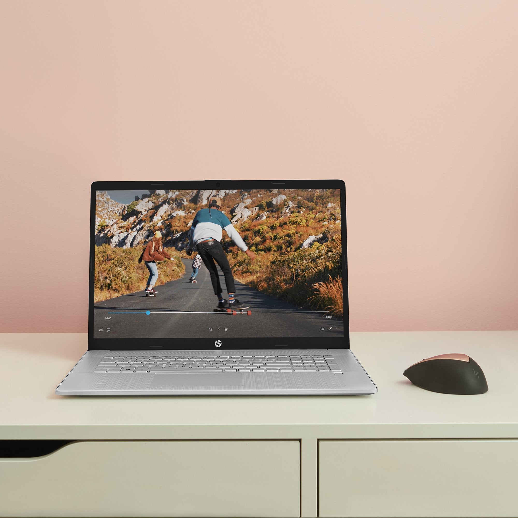 Portátil Hp 17-Cn3005ns Intel Core I7-1355u 16gb 512gb Ssd 17.3' Win11