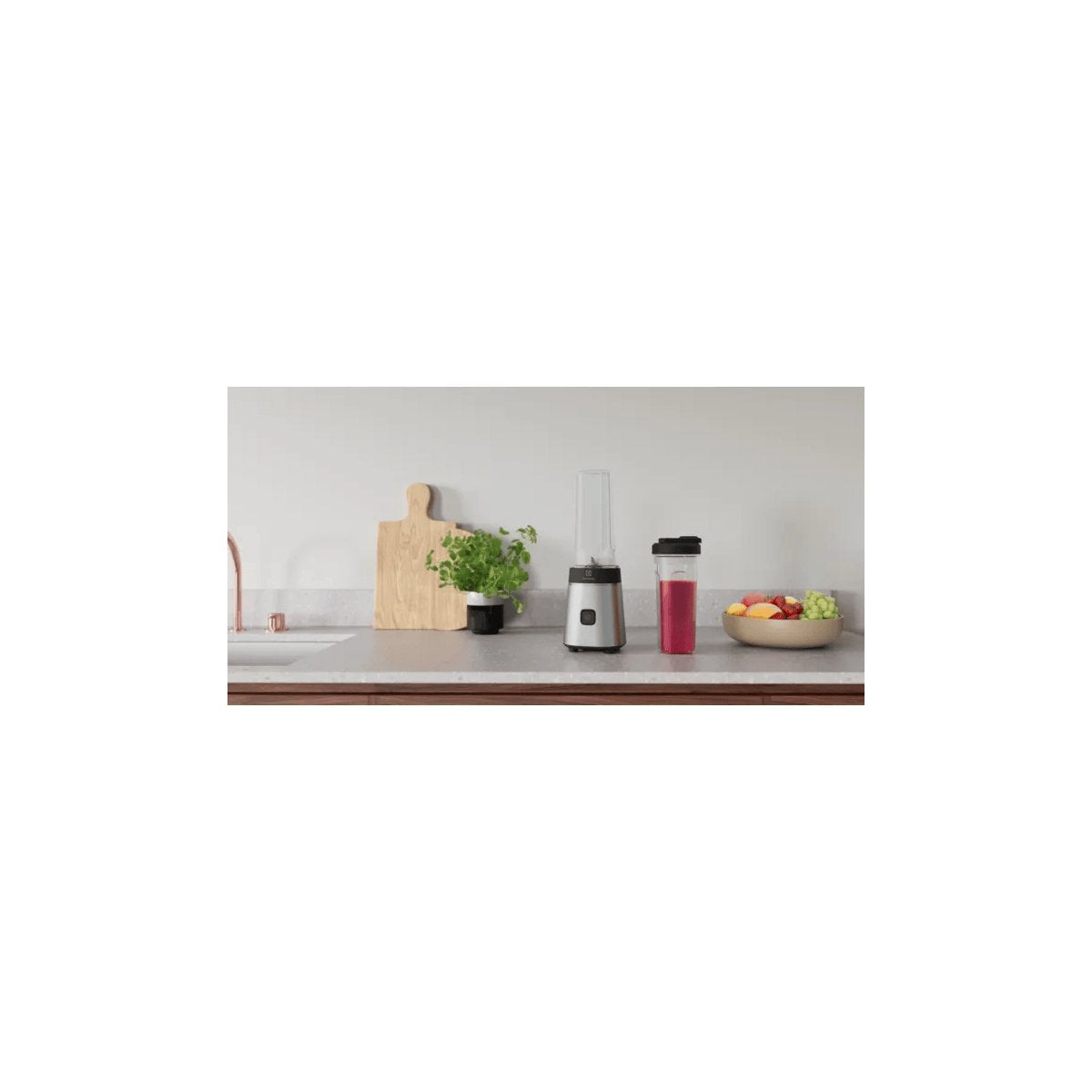 EAN 7332543836727 - Electrolux E3SB1-4ST 0,92 L Batidora de inmersión 300 W Acero inoxidable imagen 12