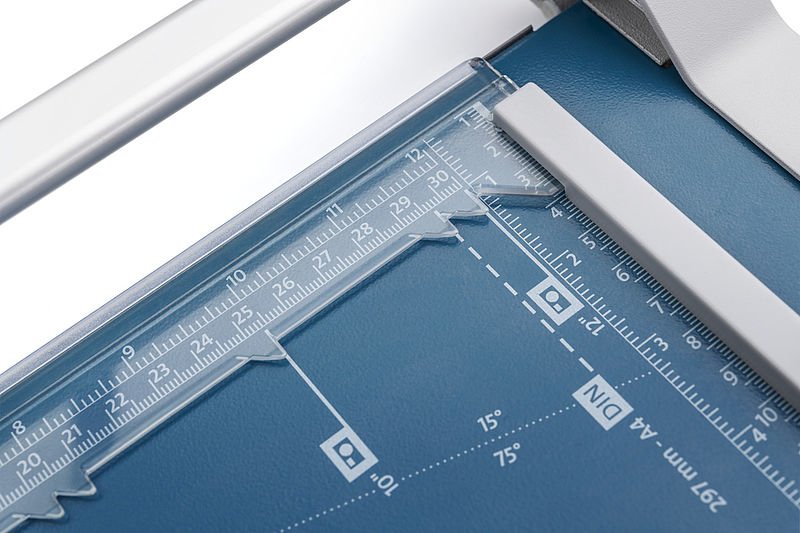 Dahle 507 Cizalla De Rodillo Formato A4 - Capacidad 8 Hojas - Cuchilla Circular Autoafilable De Acero