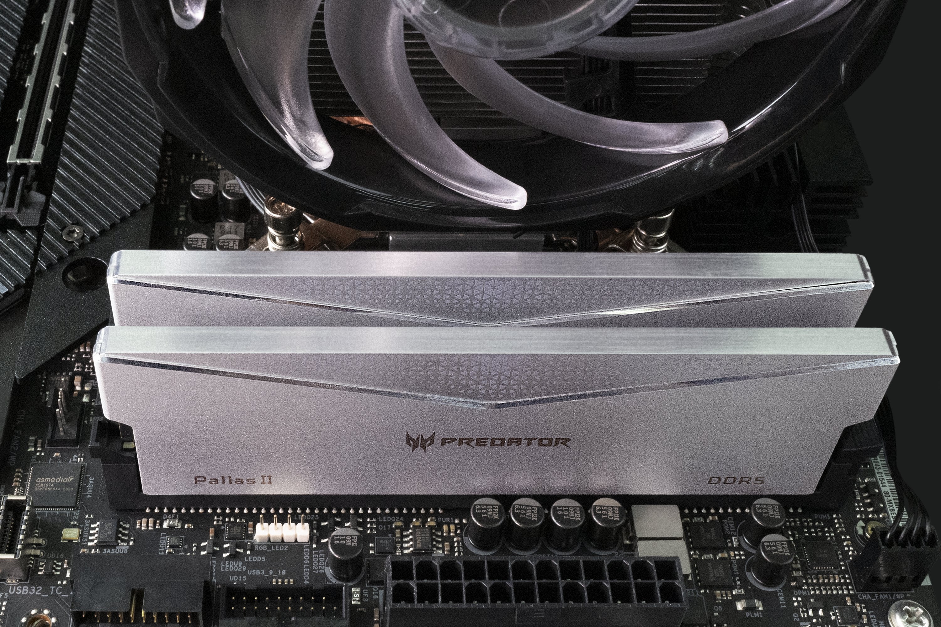 EAN 6955914618527 - Predator PALLASII-64GB-6000-2R8-2X módulo de memoria 2 x 32 GB DDR5 6000 MT/s 288-pin DIMM imagen 8