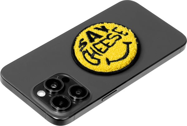 Laut Magmoji Badge Say Cheese Badge Comp. With Magsafe
