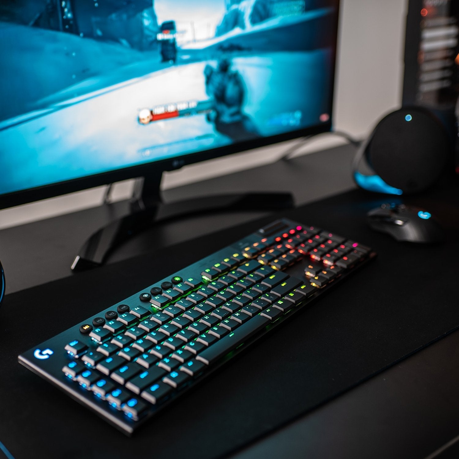 EAN 5099206099722 - Logitech G 920-010591 teclado Ratón incluido Juego RF Wireless + Bluetooth QWERTY Italiano Carbono imagen 8