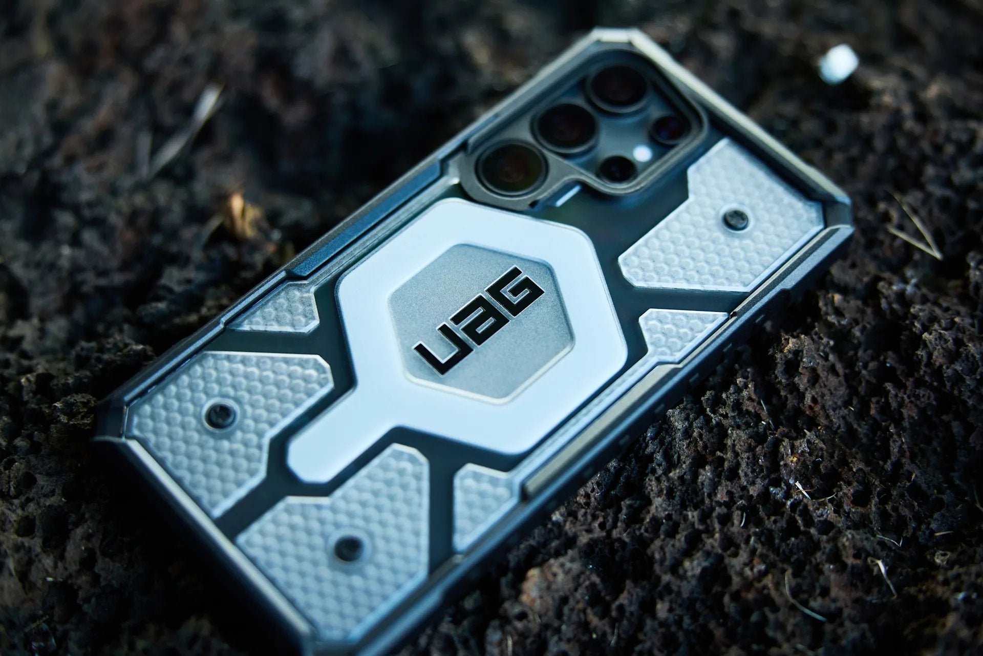 Uag Funda Pathfinder En Color Hielo Plateado Samsung Galaxy S25 Ultra