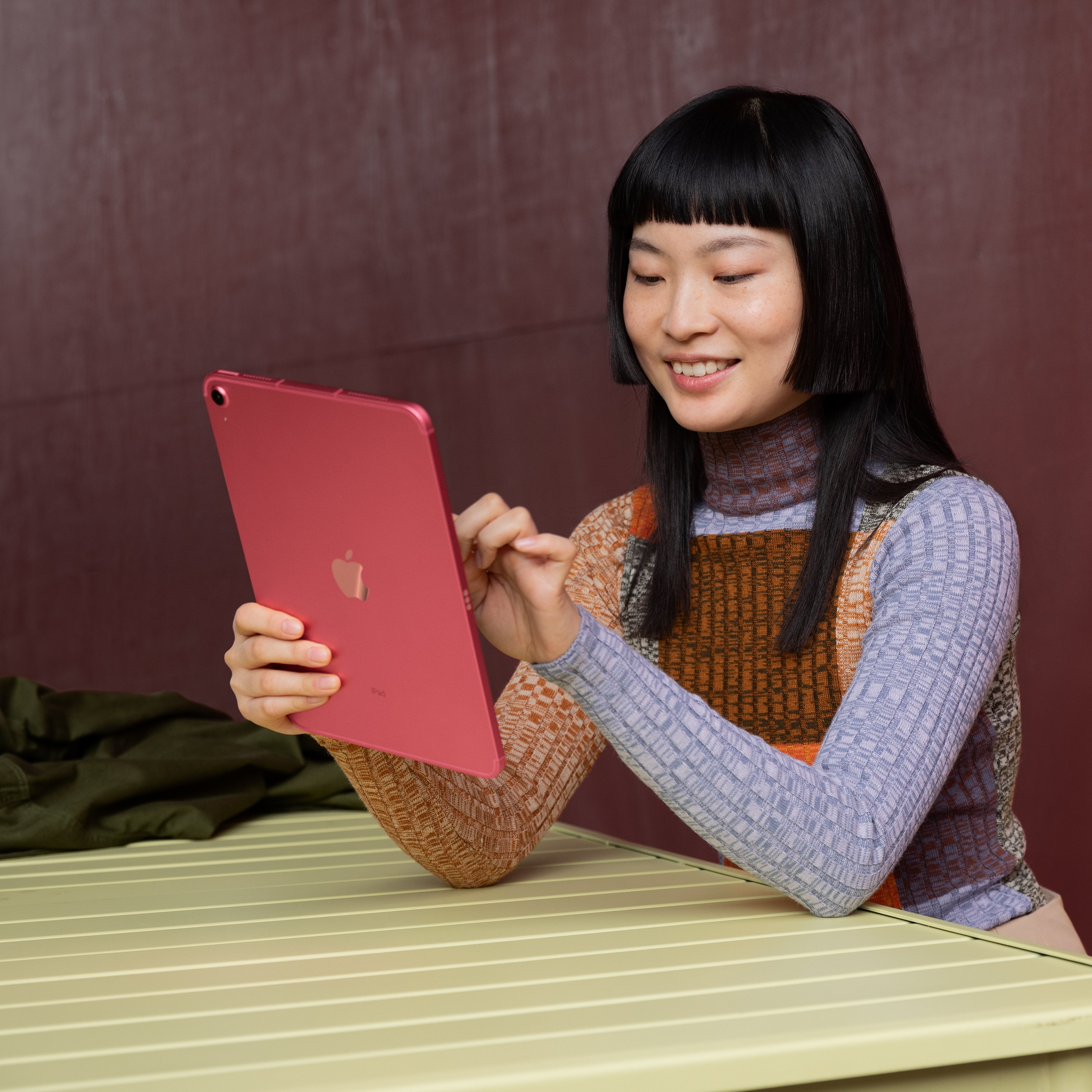 EAN 0195950069082 - Apple iPad 10th gen 256 GB 27,7 cm (10.9") Wi-Fi 6 (802.11ax) iPadOS 18 Plata imagen 5