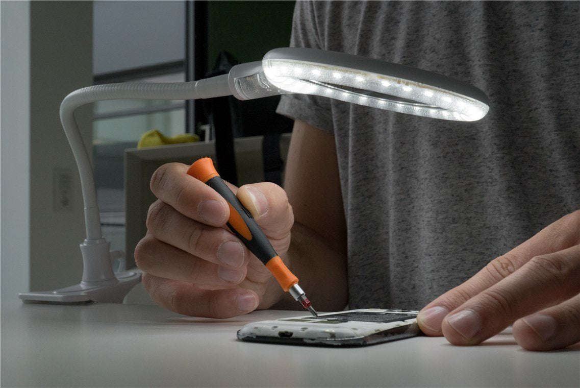 Lámpara De Aumento 6w 480lm 100mmx 30led Klemm