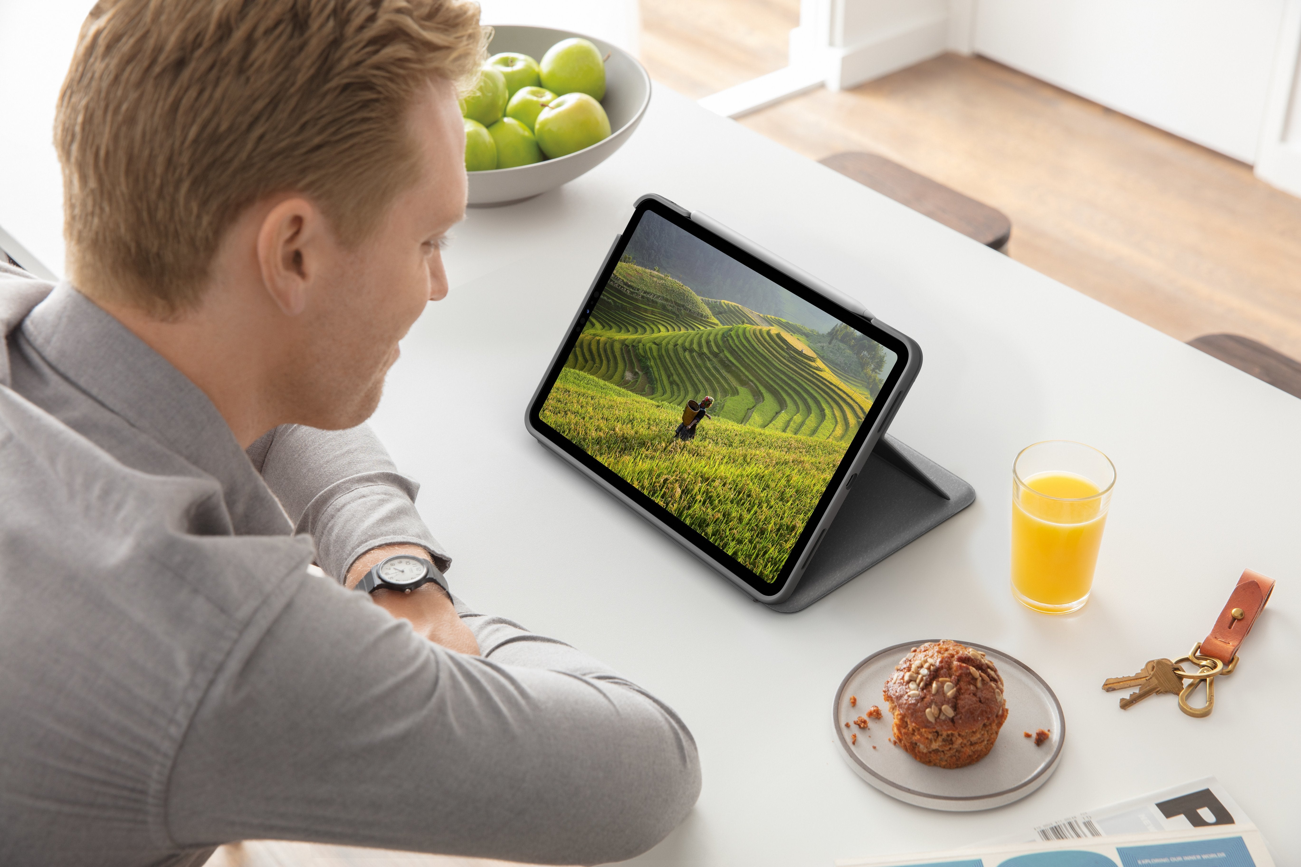 Logitech Folio Touch Gris Smart Connector Qwertz Suizo