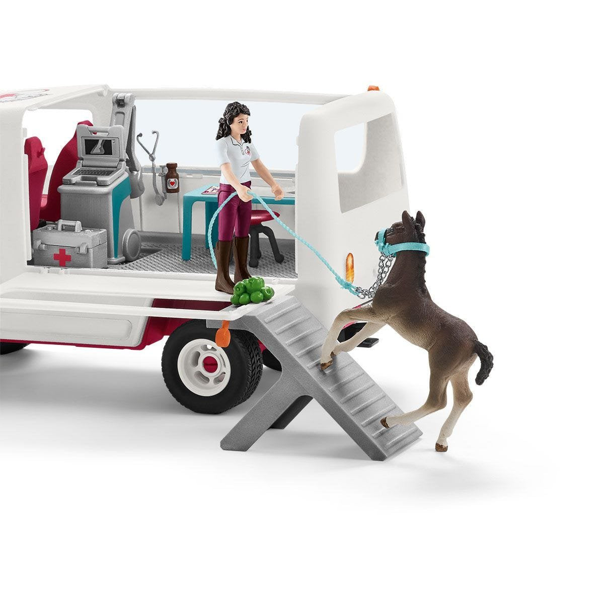 Schleich Horse Club 42439 Veterinaria Móvil Con Potro Hannoveriano