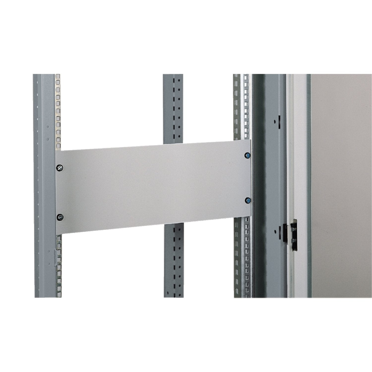 EAN 3606480173400 - Schneider Electric NSYCRTM1U accesorio de bastidor Panel frontal imagen 1