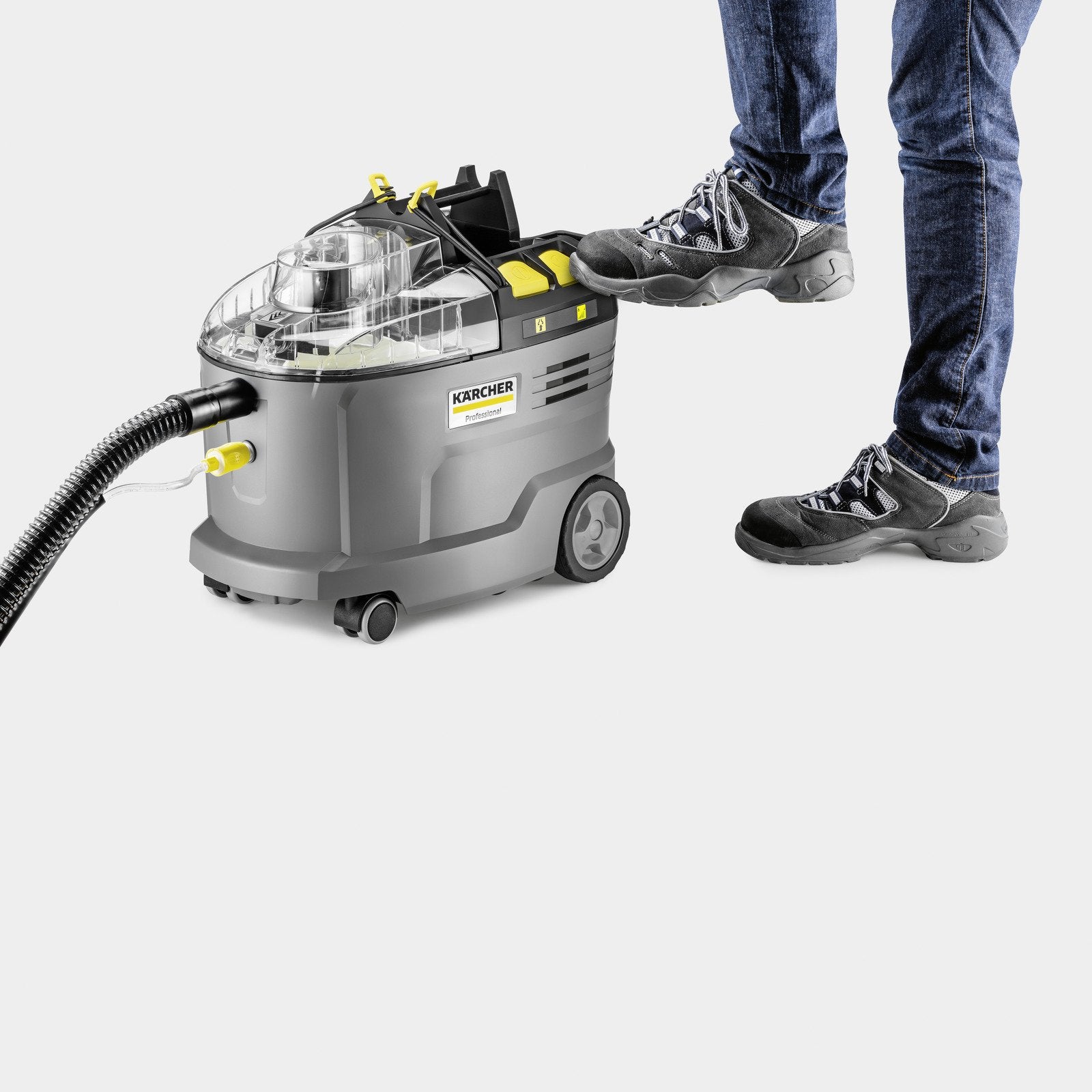 EAN 4054278680750 - Kärcher 1.101-700.0 máquina de limpieza de alfombras Caminar-detrás Profundo Negro, Gris, Amarillo imagen 2