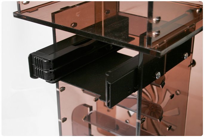 EAN 0884826001638 - Icy Dock MB082SP base de conexión para disco duro Negro imagen 12