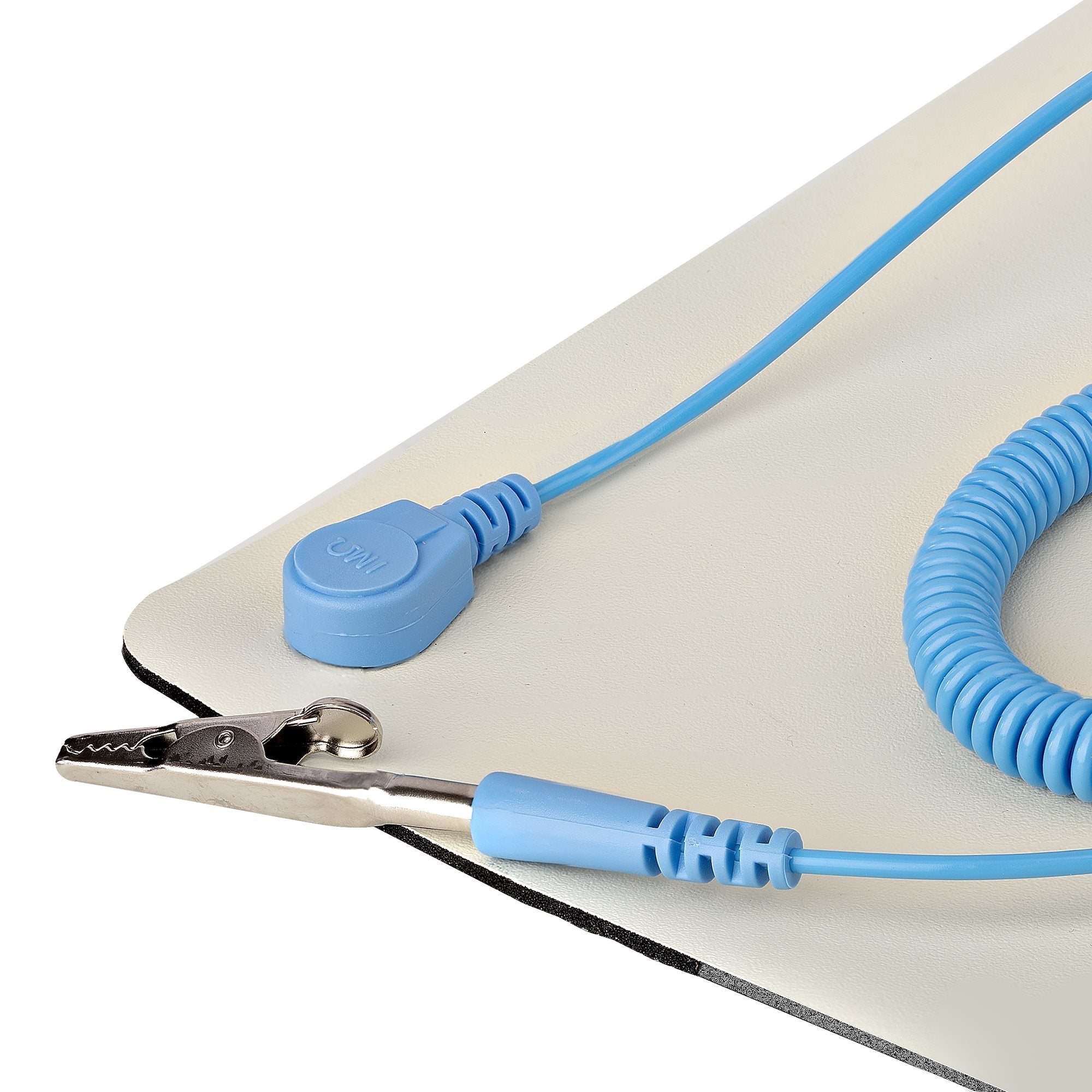 Startech Alfombrilla Antiestática Para La Reparación De Electrónicos Con Cable De Toma A Tierra Removible 60cmx120cm