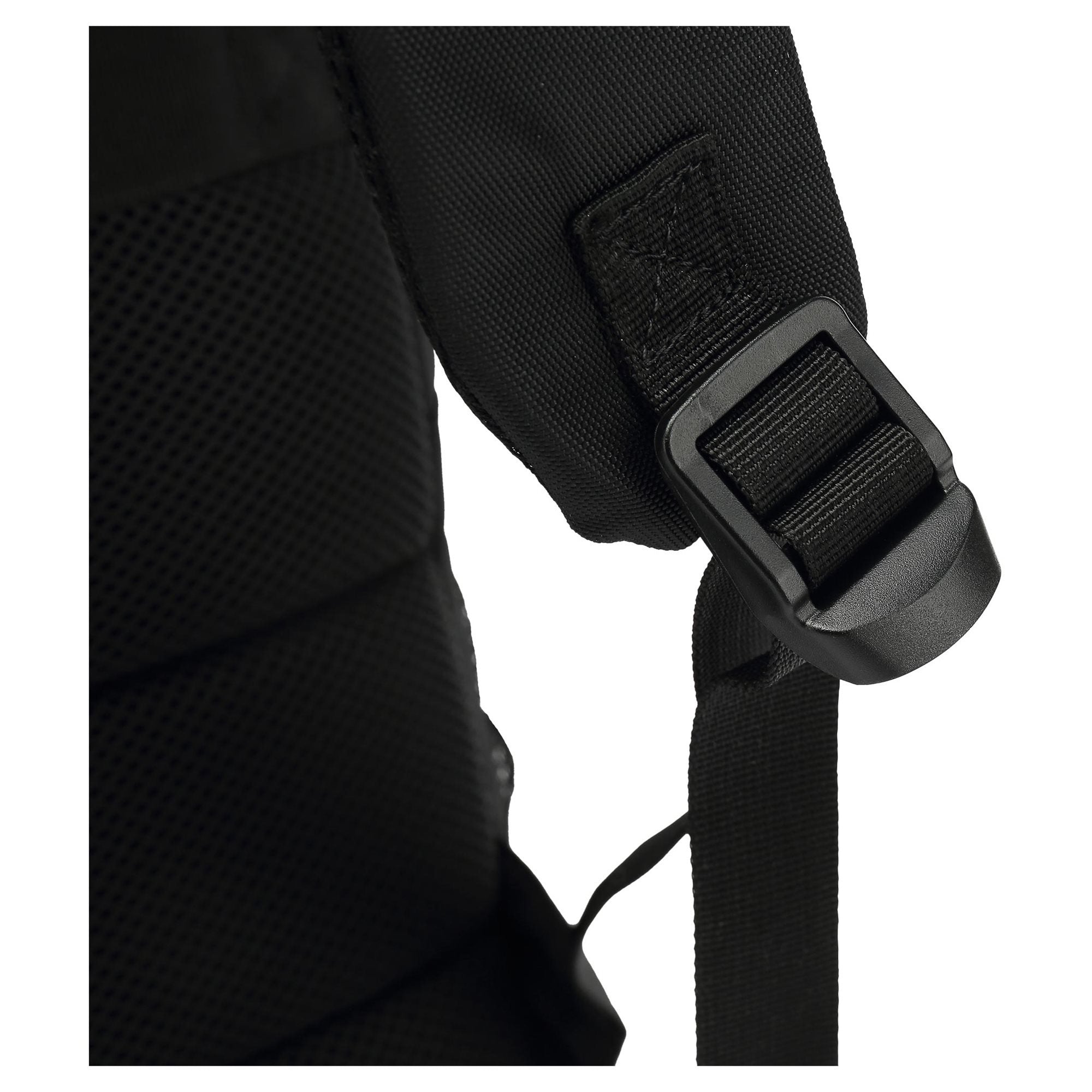 EAN 8590669304271 - YENKEE YBB 1502 maletines para portátil 39,6 cm (15.6") Mochila Negro imagen 22
