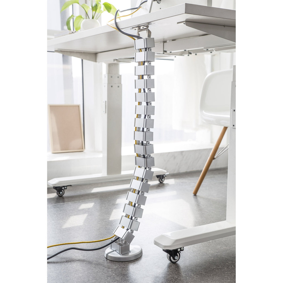 Inline Pasacables Flexible Para Escritorios Regulables En Altura, 4 Compartimentos, 68x36mm Máx. 1,28 M, Gris