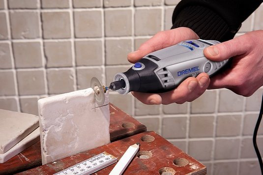 Herramienta Multifuncional Dremel 3000-5 Negro/Gris, 130 Vatios, 6 Piezas F0133000ju
