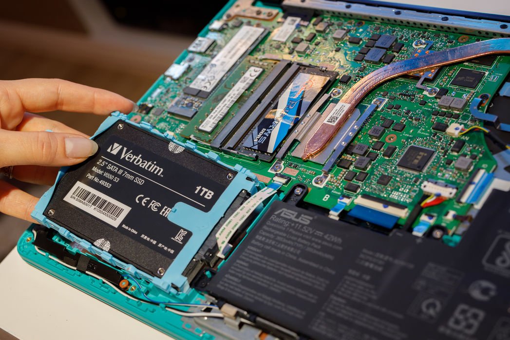 Verbatim Disco Vi550 S3 Ssd 1tb Interno 2,5" Sata Iii 7mm