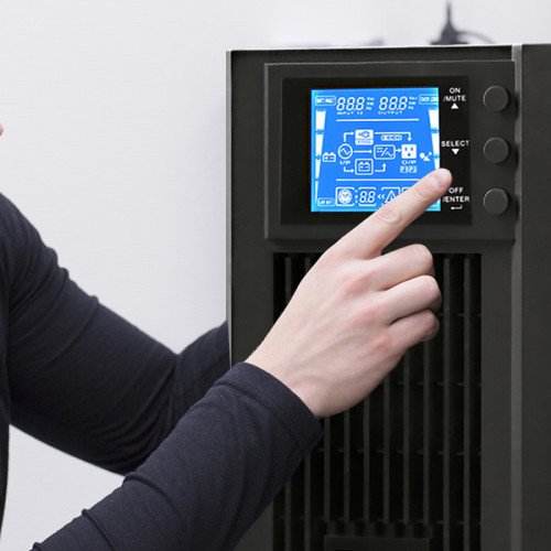 EAN 5901878530420 - Qoltec 53042 sistema de alimentación ininterrumpida (UPS) Doble conversión (en línea) 1 kVA 800 W 2 salid imagen 4