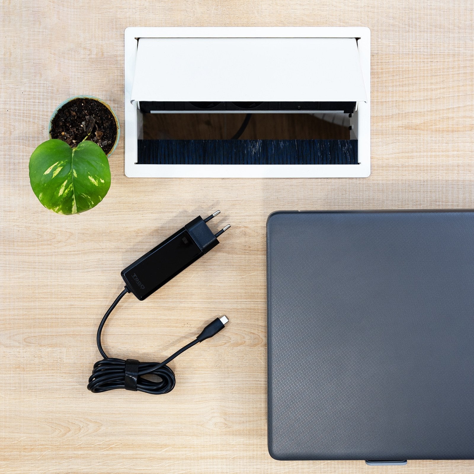 EAN 8433281015272 - TooQ TQLC-USBCGAN90PD-C cargador de dispositivo móvil Portátil, Universal Corriente alterna Interior imagen 3