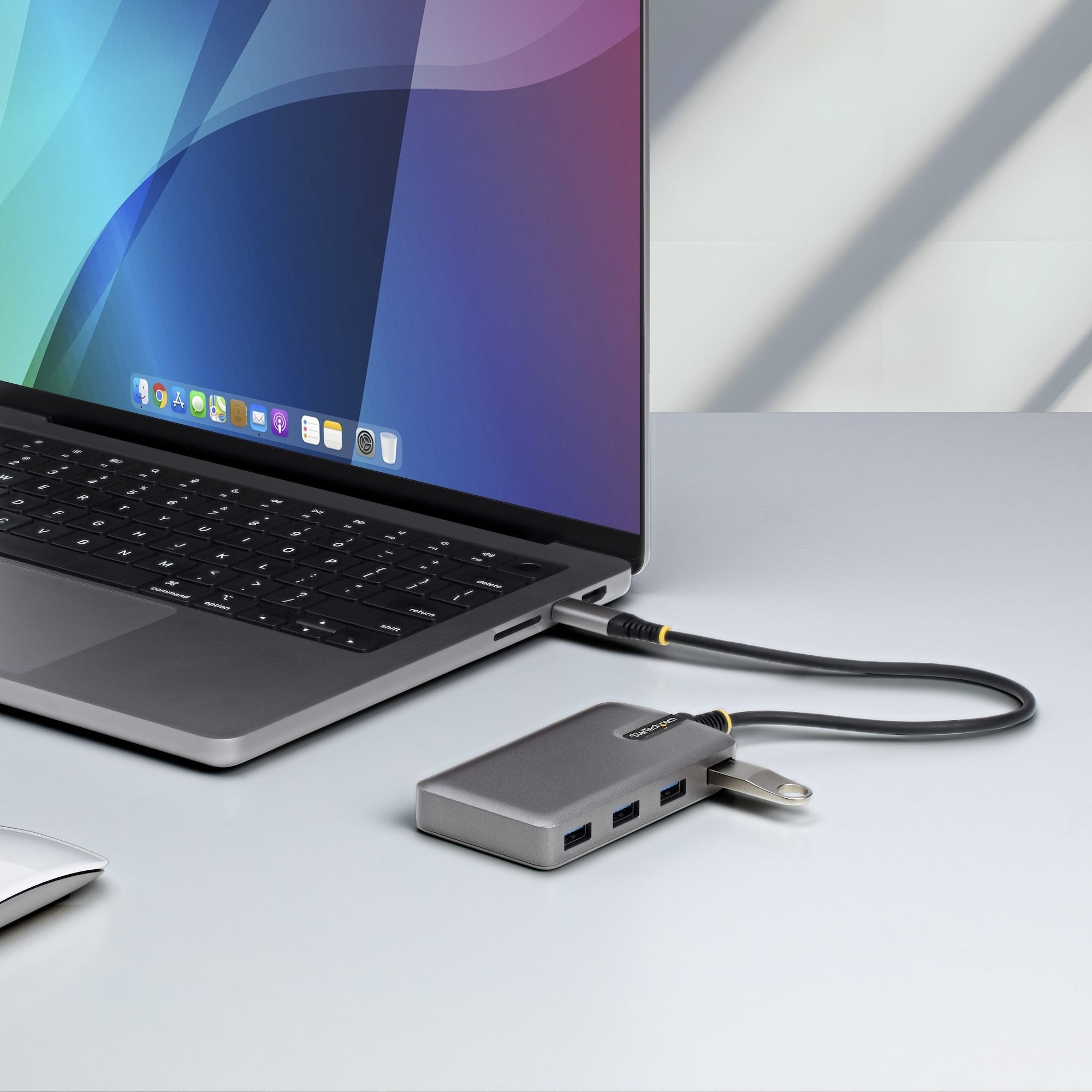 Hub Usb-C De 4 Puertos Usb-A - 5gbps - Alimentado Por El Bus