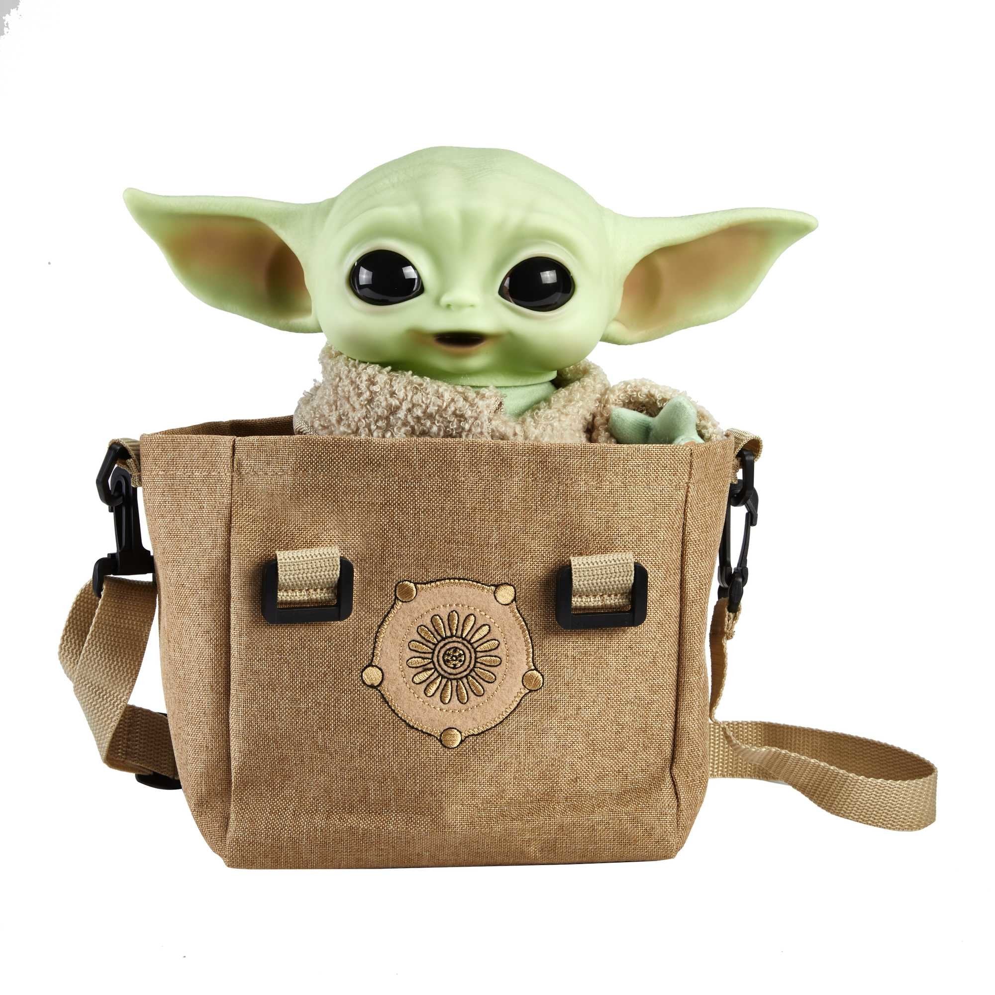 Peluche Electronico Con Bandolera Mattel Star Wars The Mandalorian The Child Baby Yoda 28 Cm