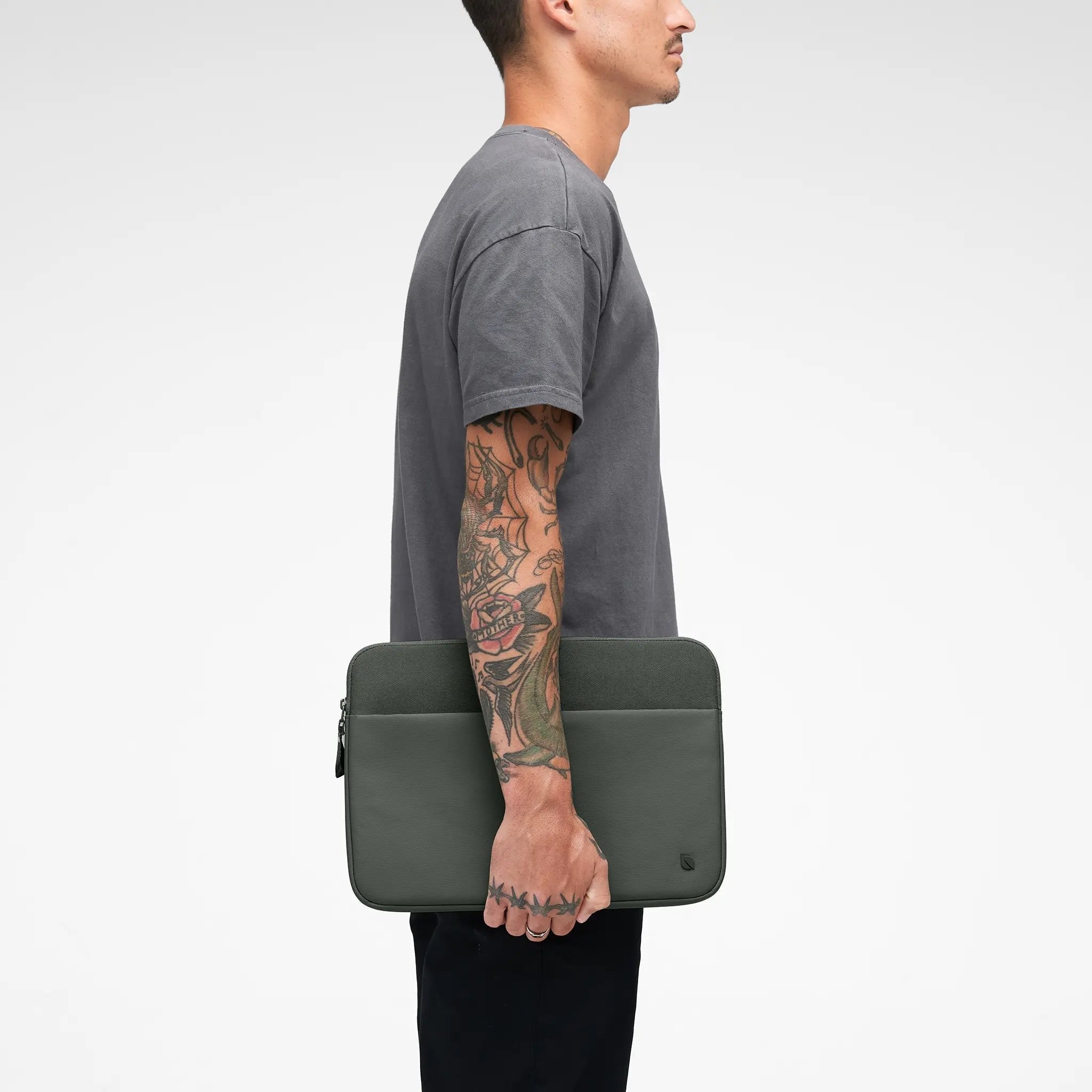 EAN 0810006549317 - Incase INCO400717-SIV maletines para portátil 35,6 cm (14") Verde imagen 2
