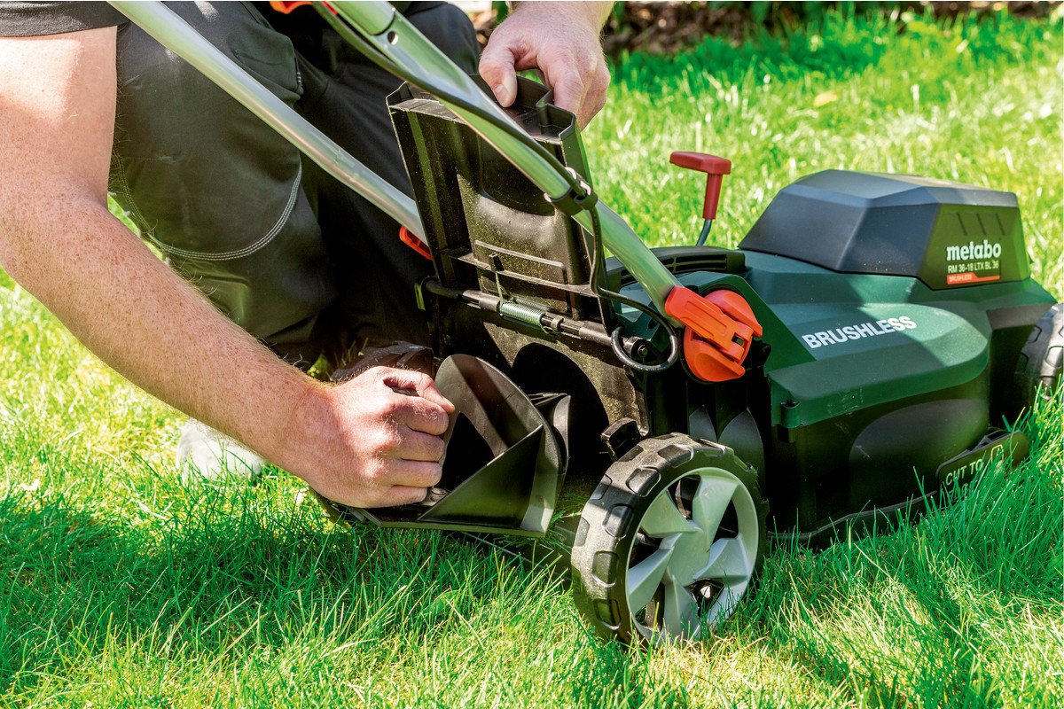 Cortacésped  Metabo Rm 36-18 Ltx Bl 36  De Empuje A Gasolina Batería Negro