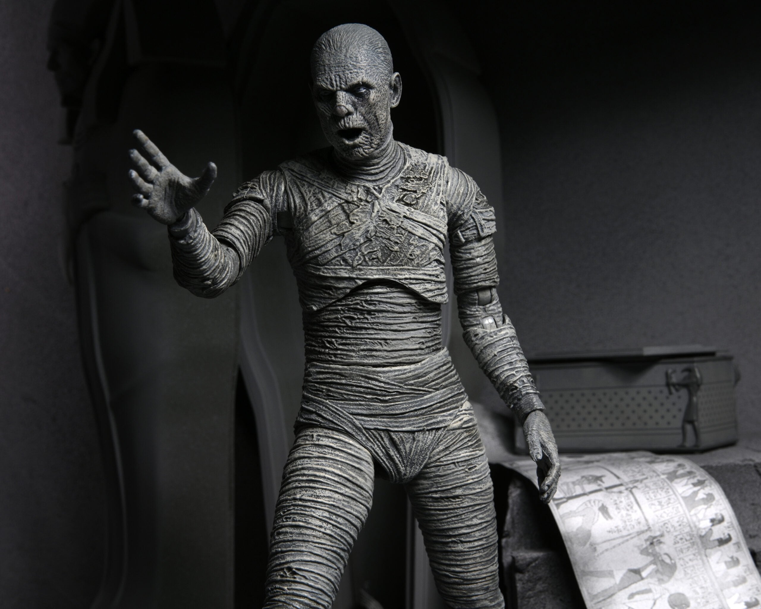 Figura Ultimate Mummy Black And White Universal Monsters 18cm
