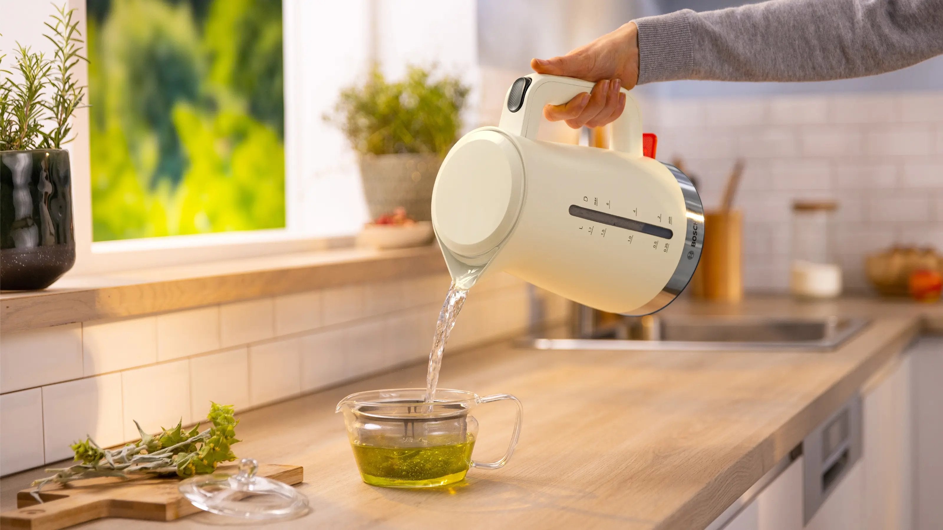 Tetera Eléctrica  Bosch Mymoment 1,7 L 2400 W Crema De Color