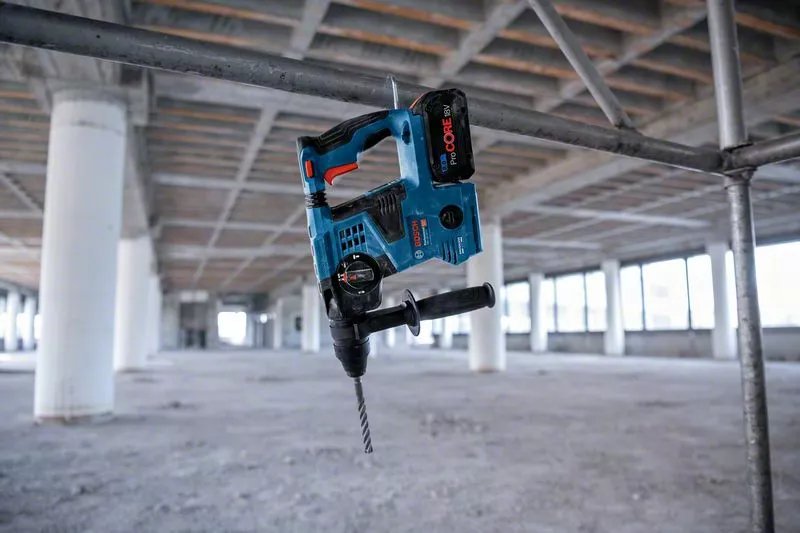 Bosch Professional Taladro Percutor A Batería Gbh 18v-28 Cf Professional, Con Gde 18v-16 Azul/Negro, 2x Batería Procore18v 8,0ah, Bluetooth, En L-Boxx 611921003