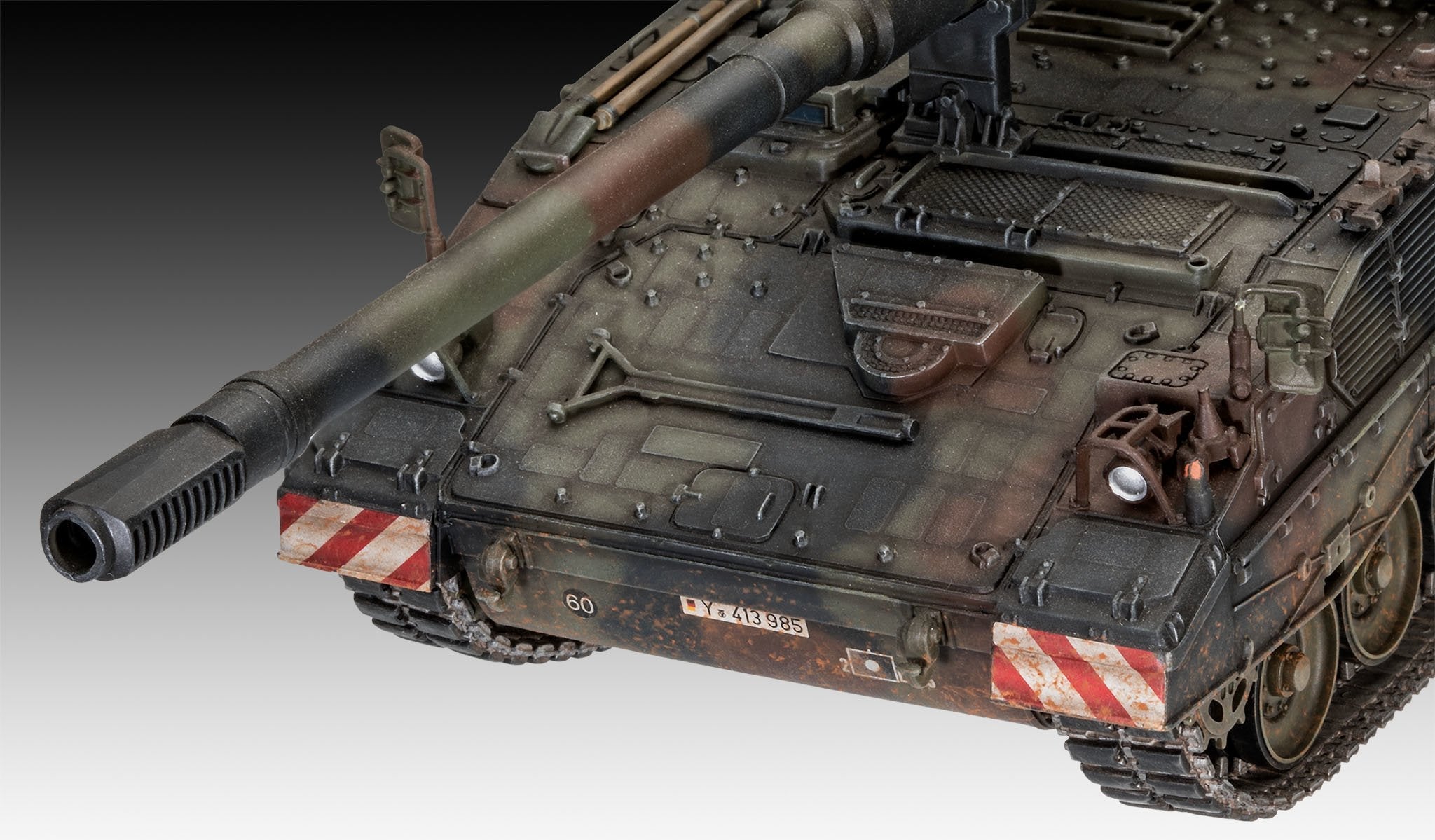 Revell Panzerhaubitze    2000