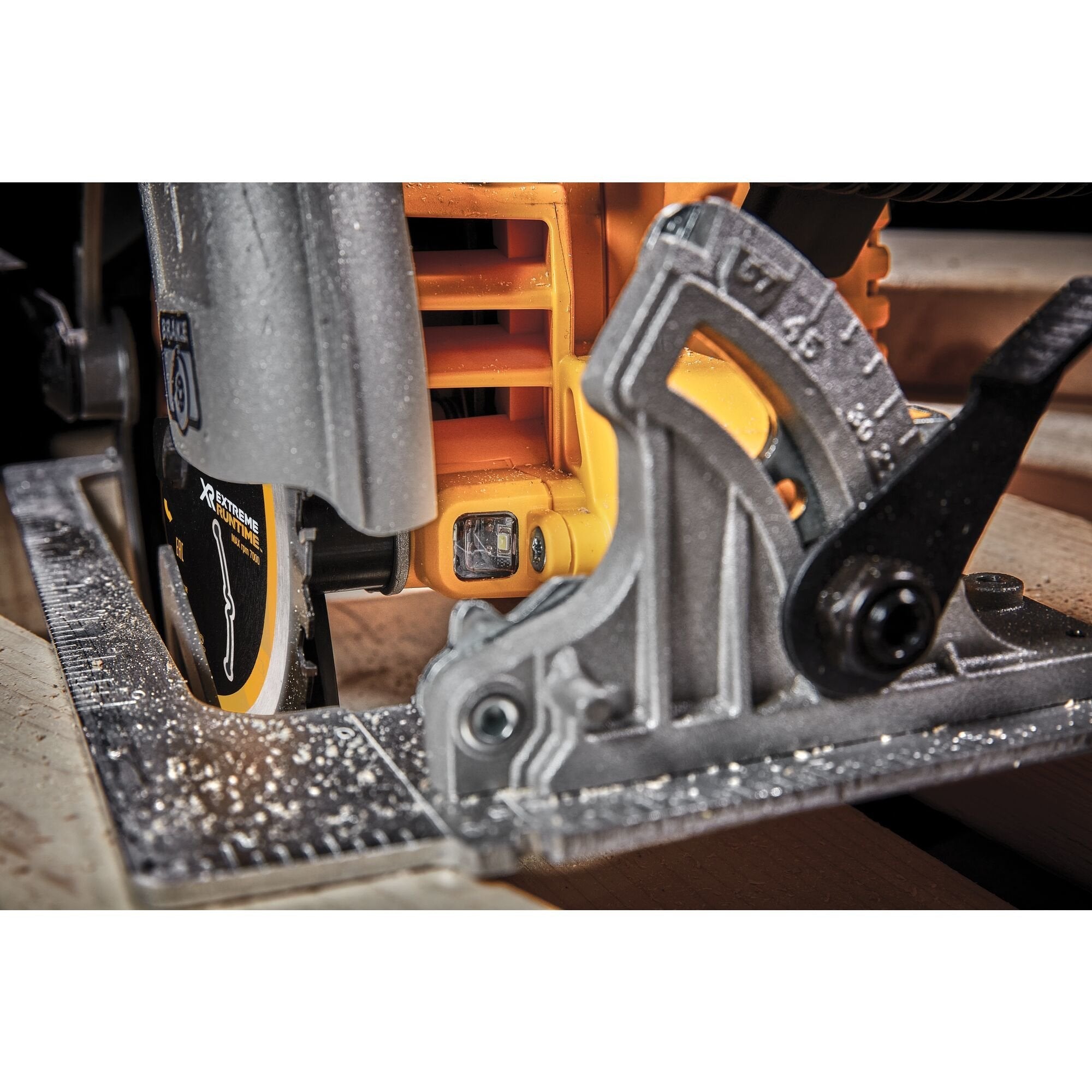 Sierra Circular Inalámbrica Dewalt Flexvolt Advantage Dcs573nt, 18 Voltios Amarillo/Negro, Sin Batería Ni Cargador, En Tstak Box Vi Dcs573nt-Xj