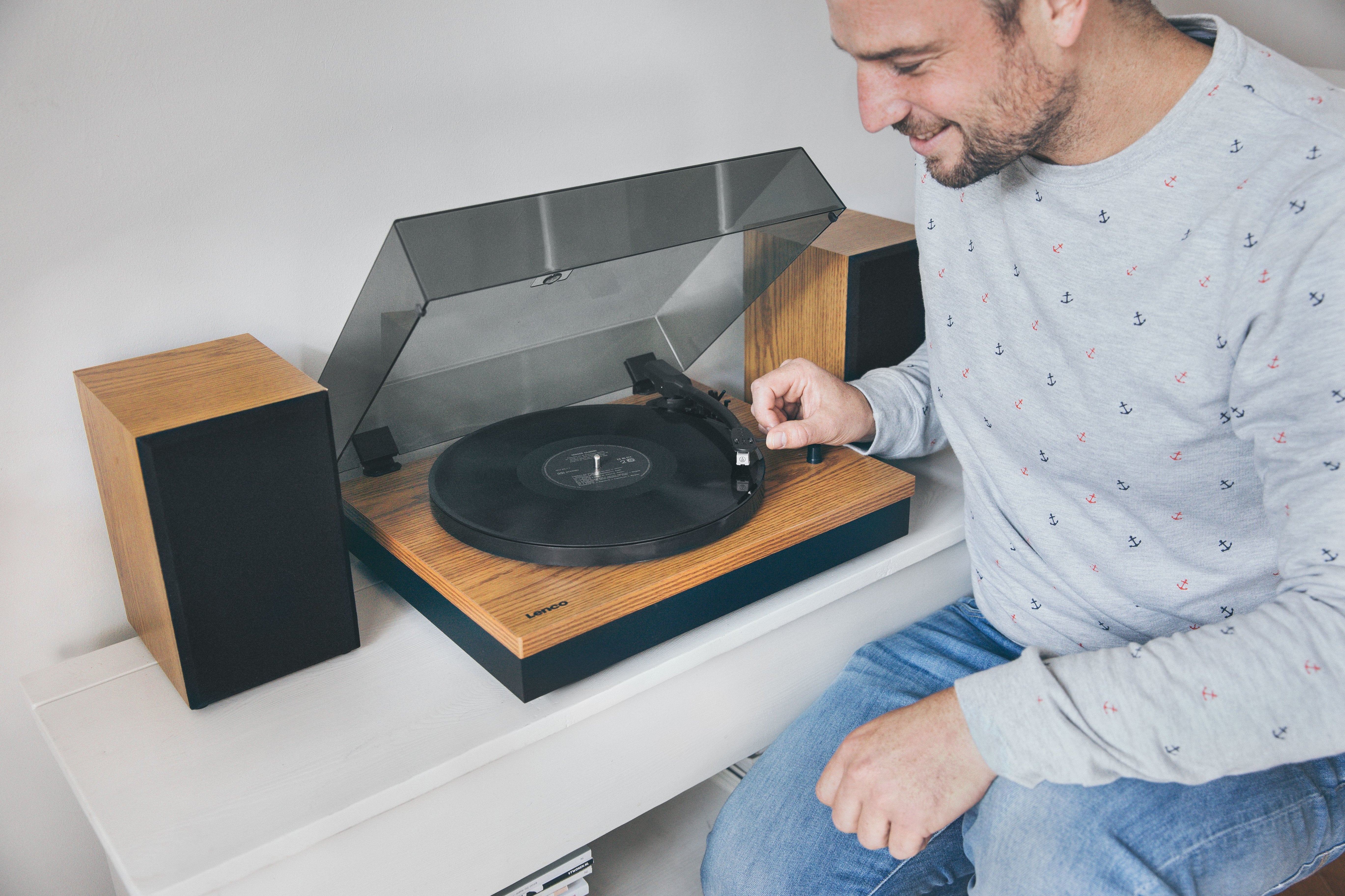 Lenco Ls-300 Tocadiscos De Tracción Por Correa Negro, Madera
