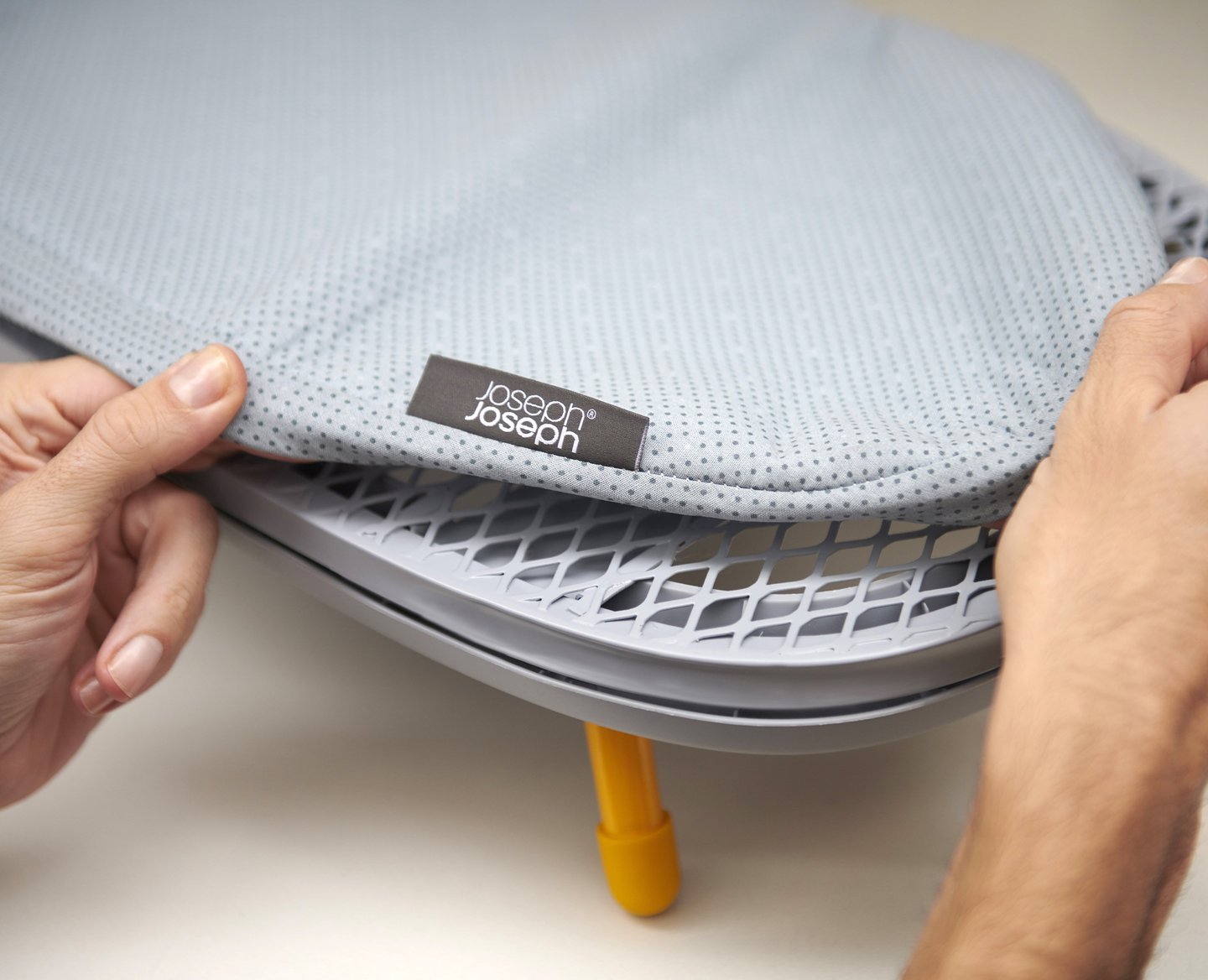 Joseph Joseph Glide Plus Blau Hochwertiger Bügelbrettbezug