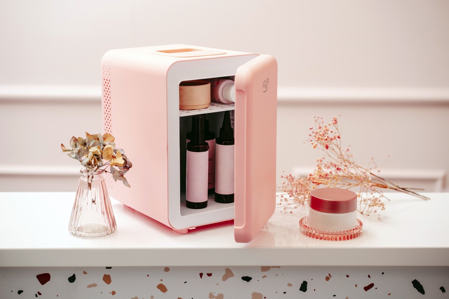 EAN 5905575901231 - Adler AD 8084 PINK frigorífico Portátil (colocación) 4 L Negro imagen 14