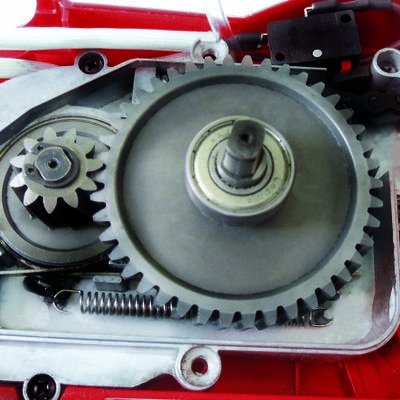 Motosierra Einhell Ge-Ec 2240 (Rojo/Negro, 2200 Vatios) 4501740